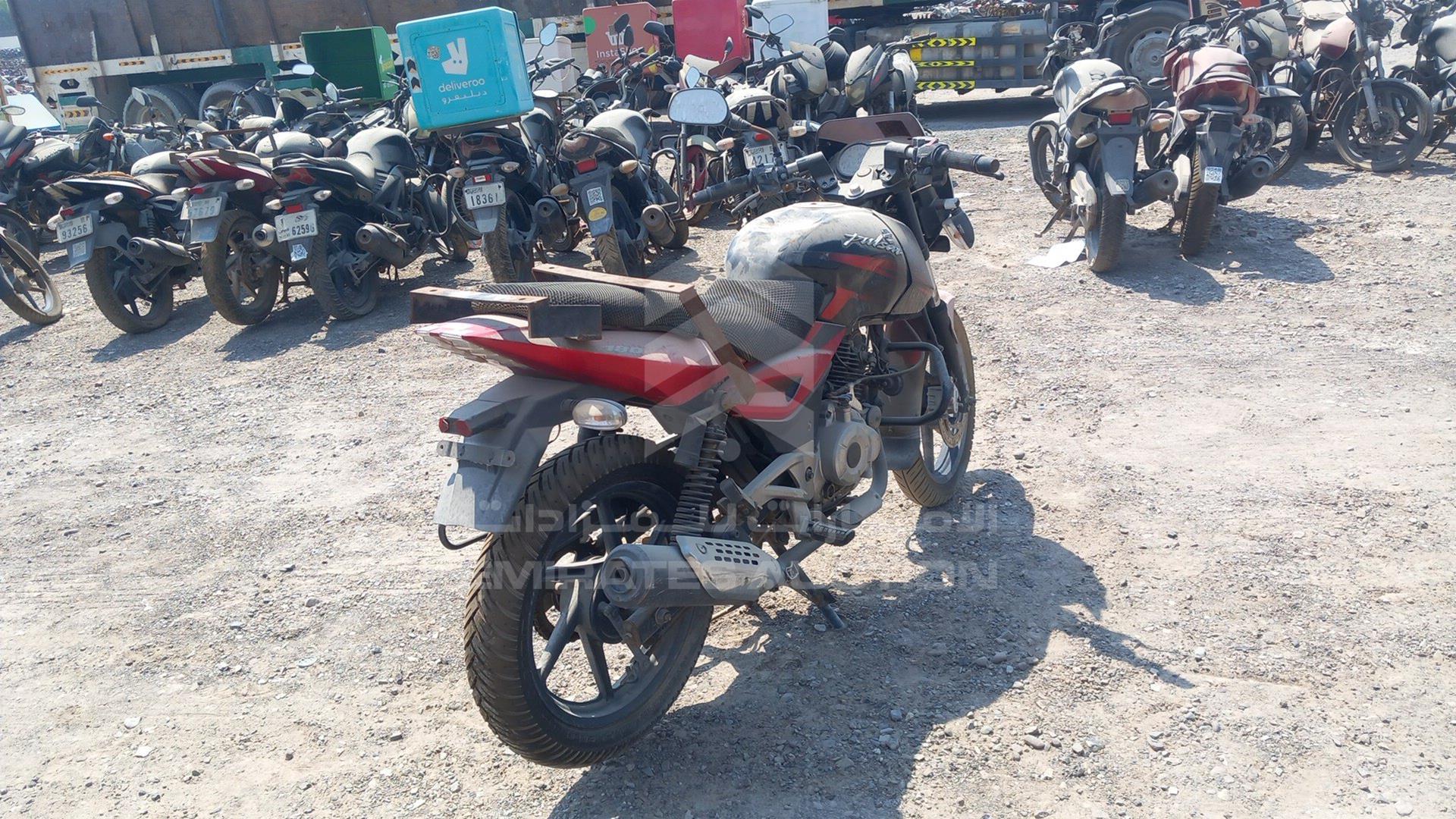 2015 BAJAJ PULSAR 180CC VIN: MD2A12DZ8ECD10549