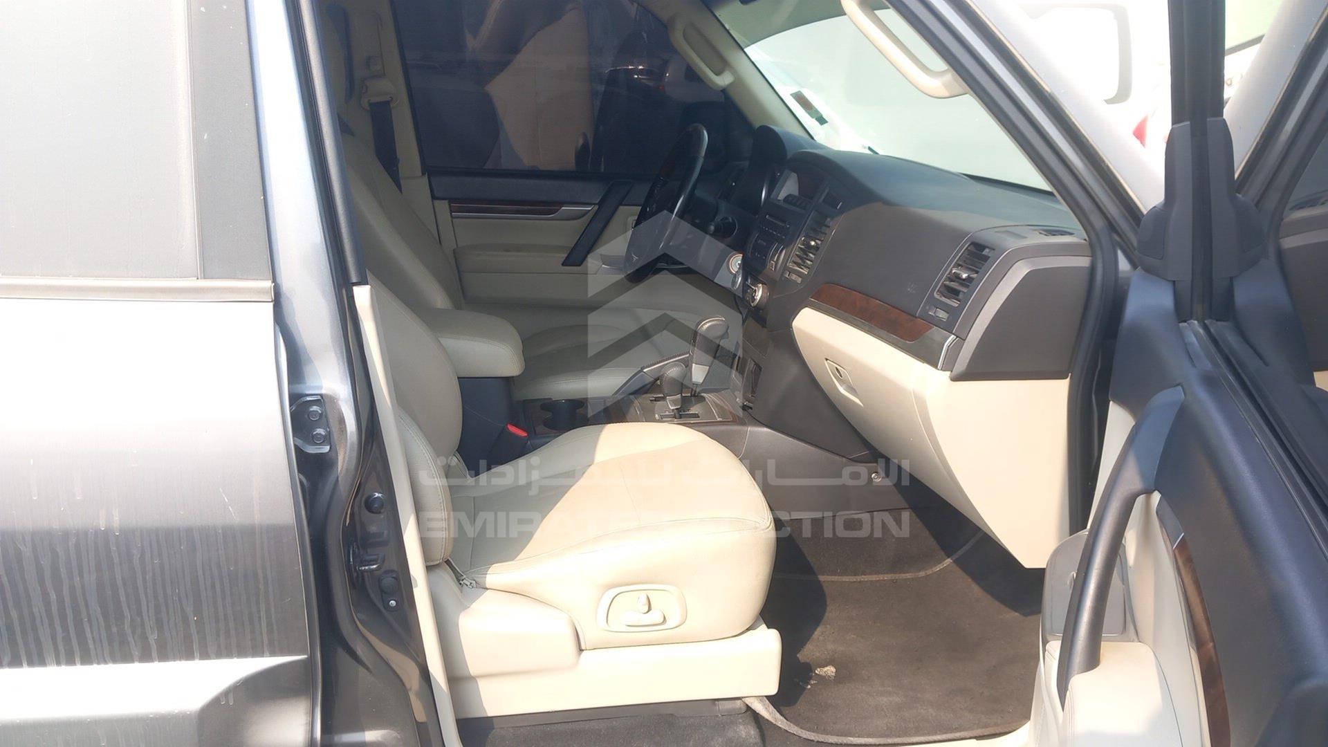 2013 MITSUBISHI PAJERO VIN: JMYLRV95WDJ701089