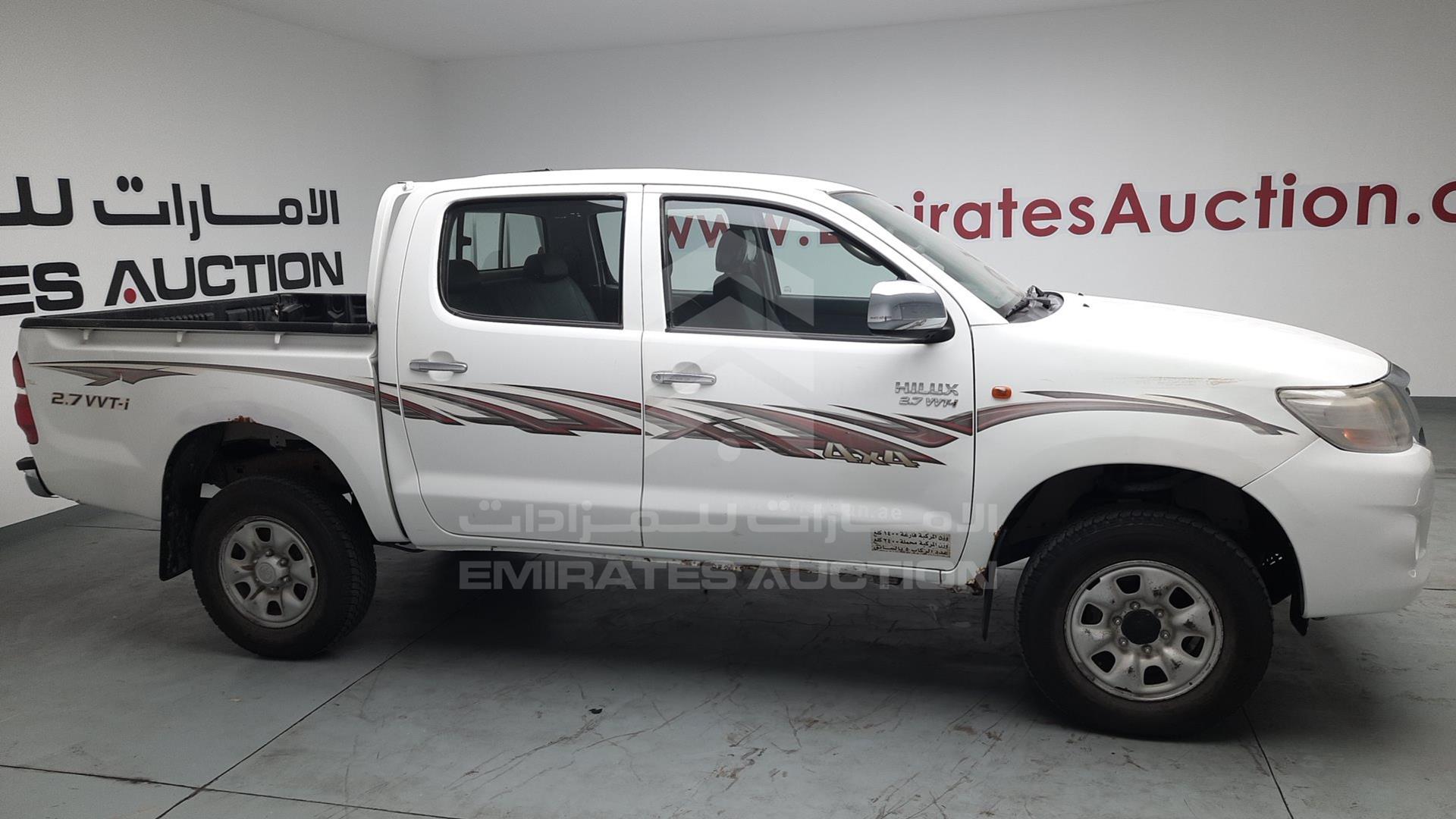 2014 TOYOTA HILUX VIN: MR0FX22G3E1392356