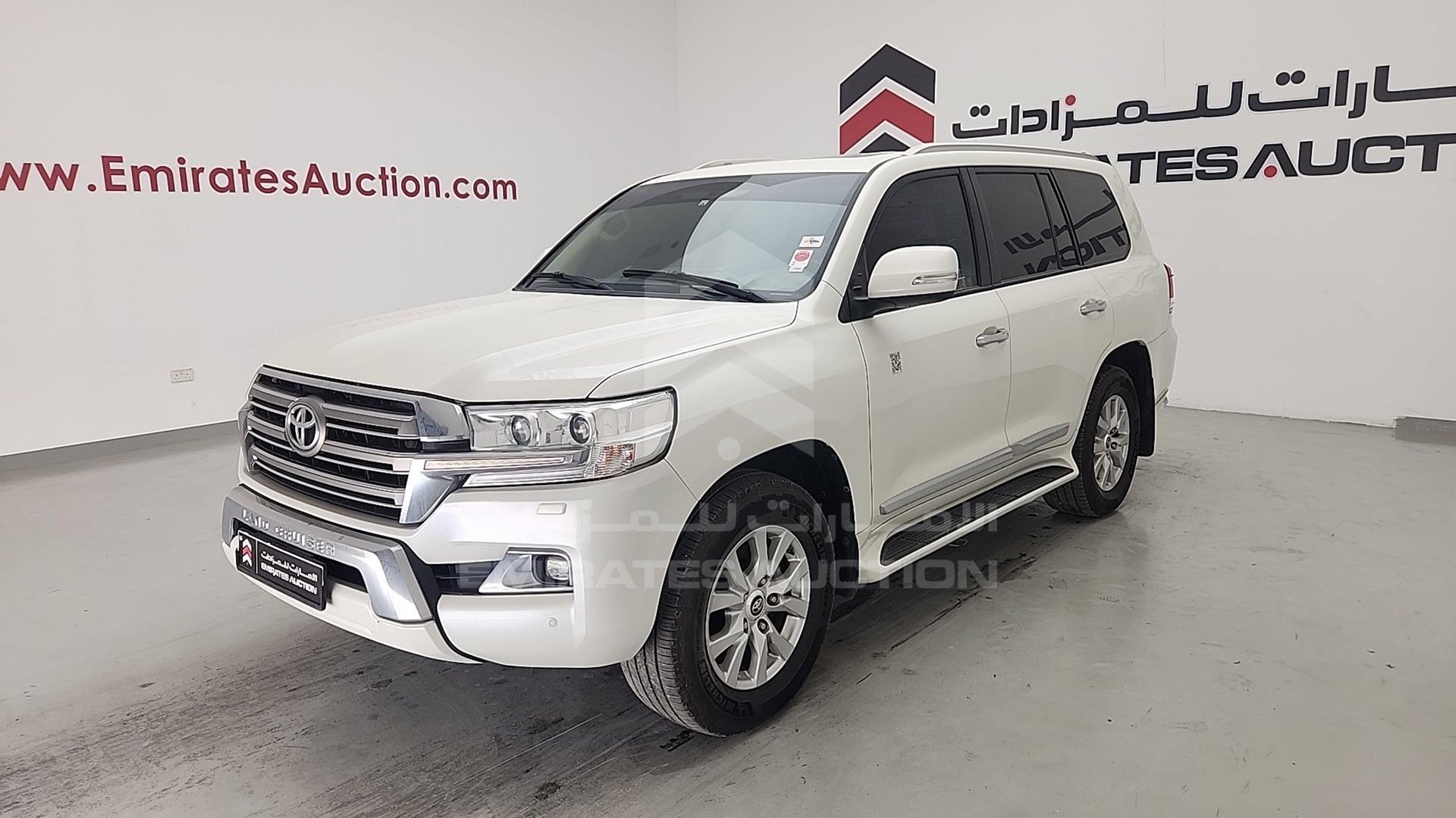 2017 TOYOTA LAND CRUISER GXR V6 VIN: JTMHU01J4H5125418