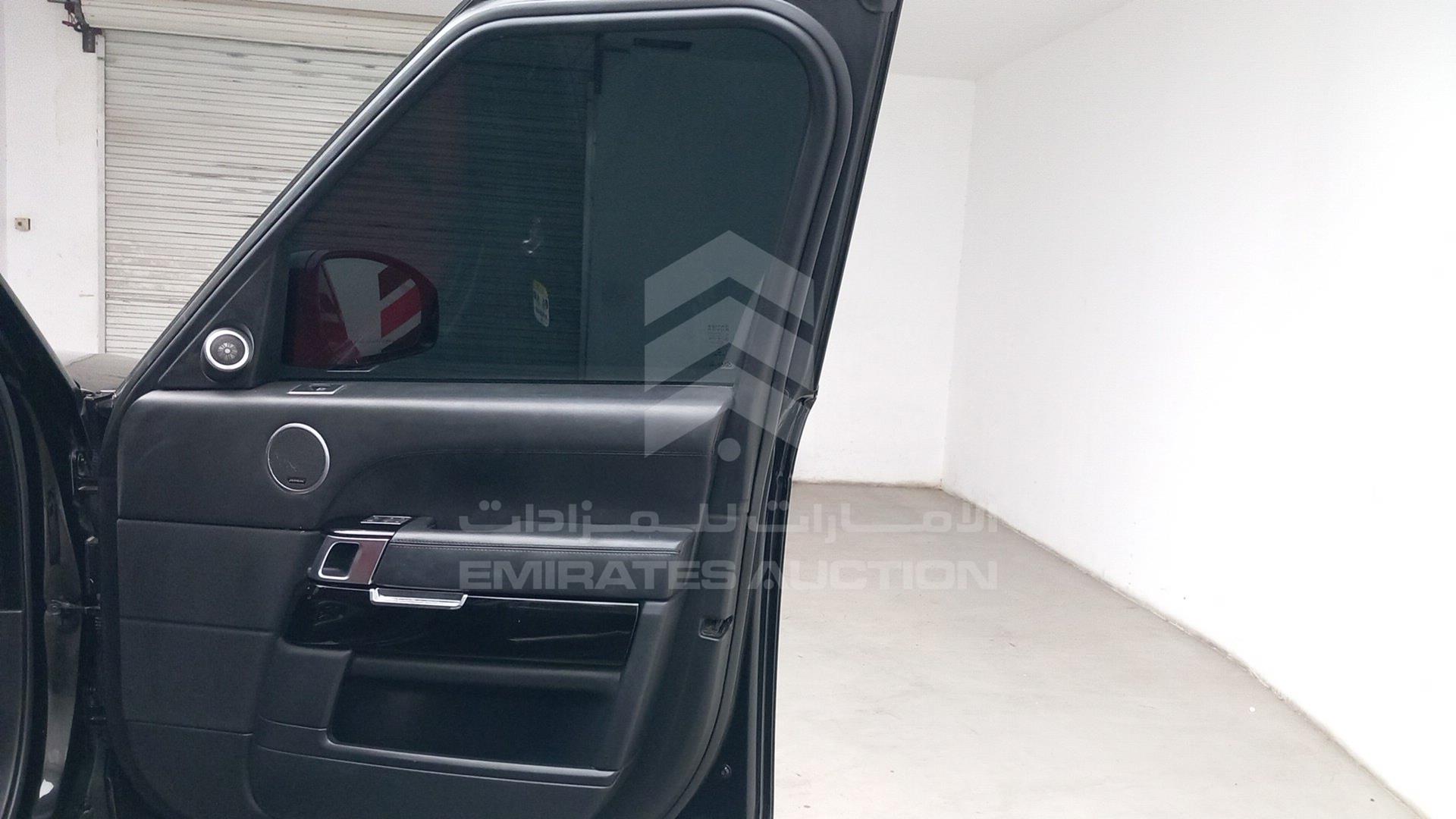 2015 RANGE ROVER VOGUE VIN: SALGA2EF5FA226826