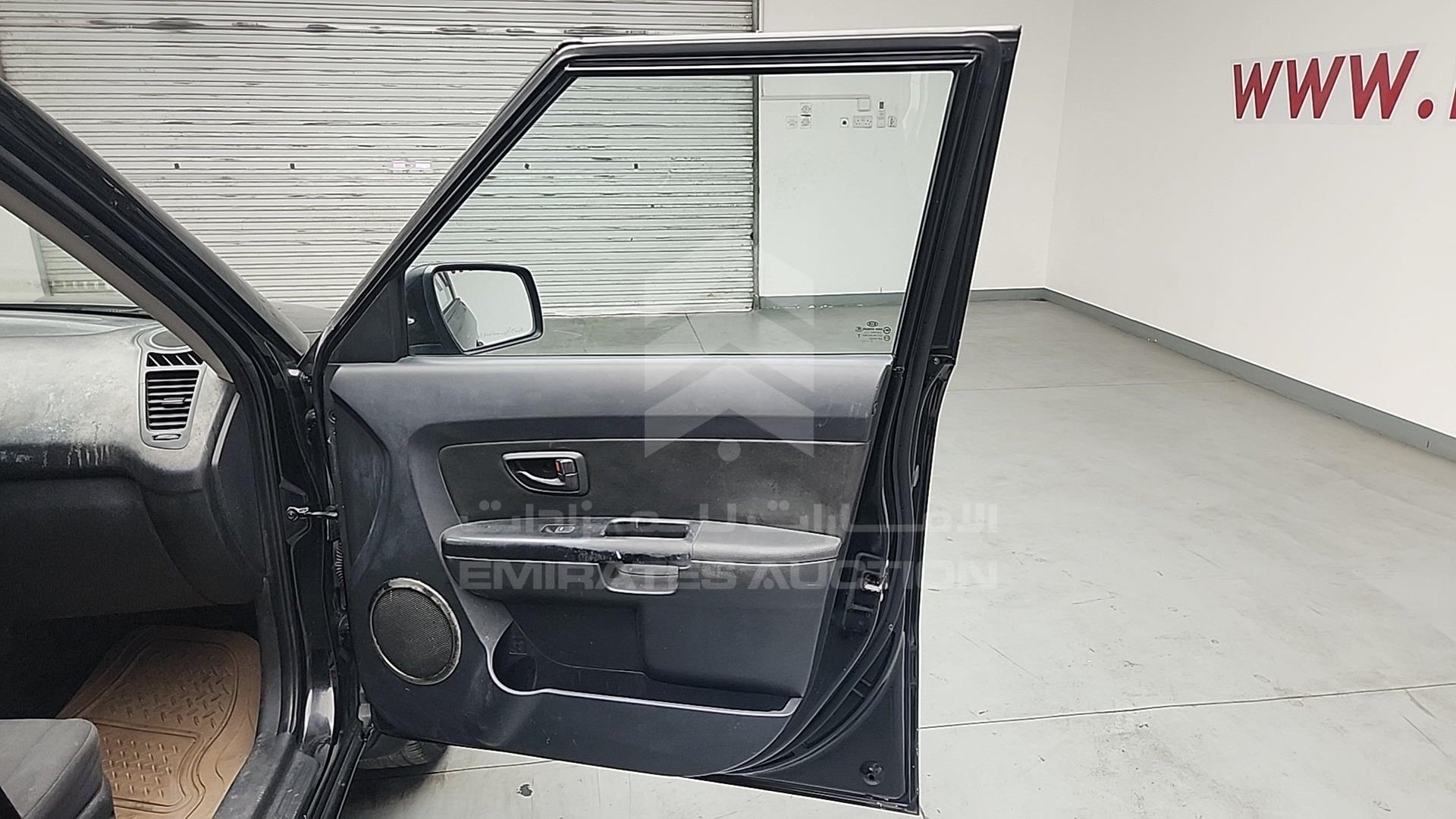 2012 KIA SOUL VIN: KNAJT8110C7323586