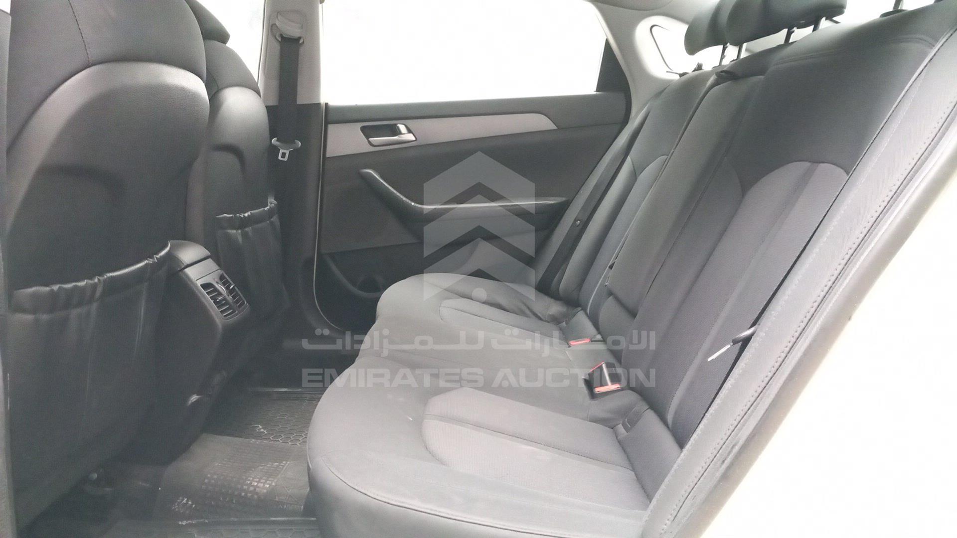 2019 HYUNDAI SONATA HYBRID VIN: KMHE24137KA093091