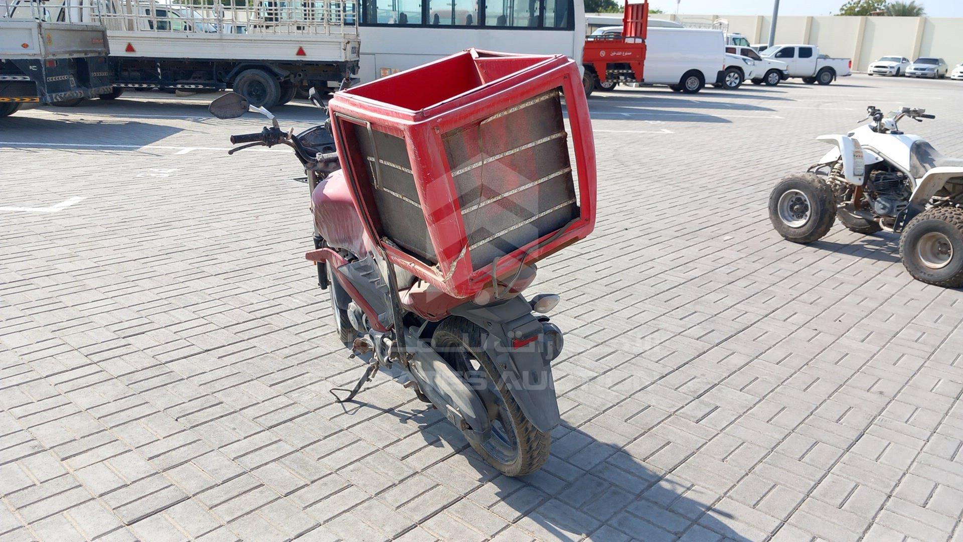 0 HONDA UNICORN VIN: ME4KC2068H8004430