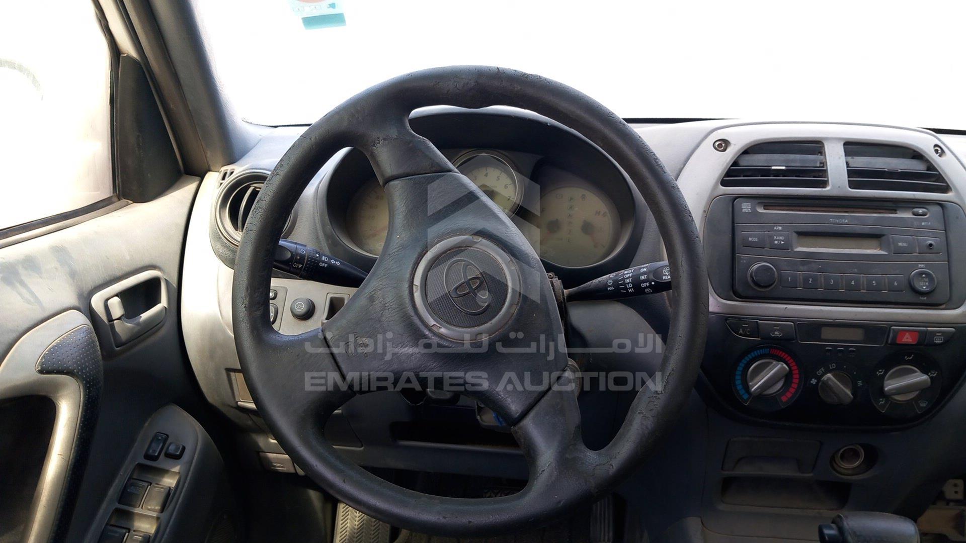 2001 TOYOTA RAV-4 VIN: JTEHH20V510111028
