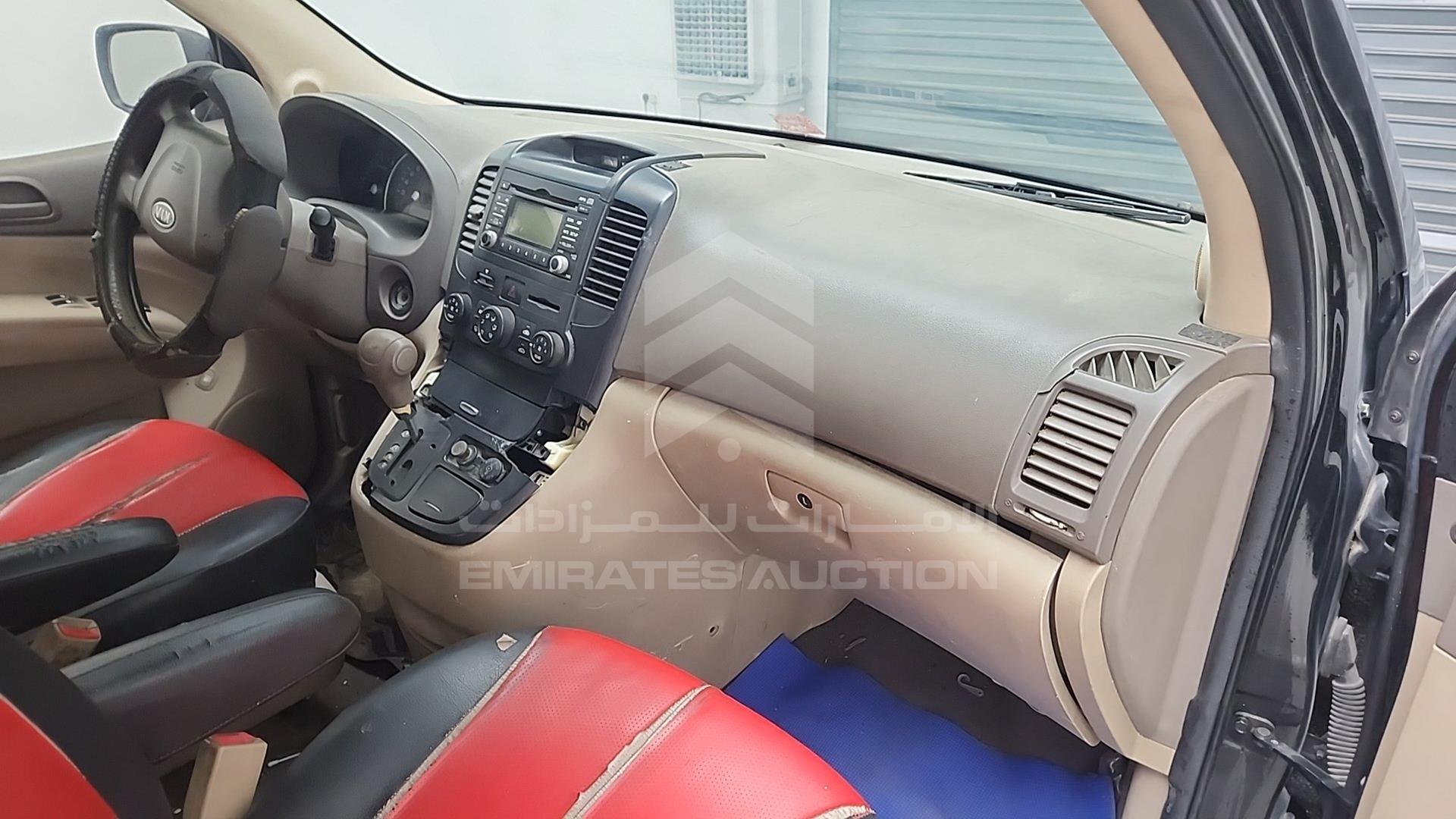 2009 KIA CARNIVAL VIN: KNAMB763296299018