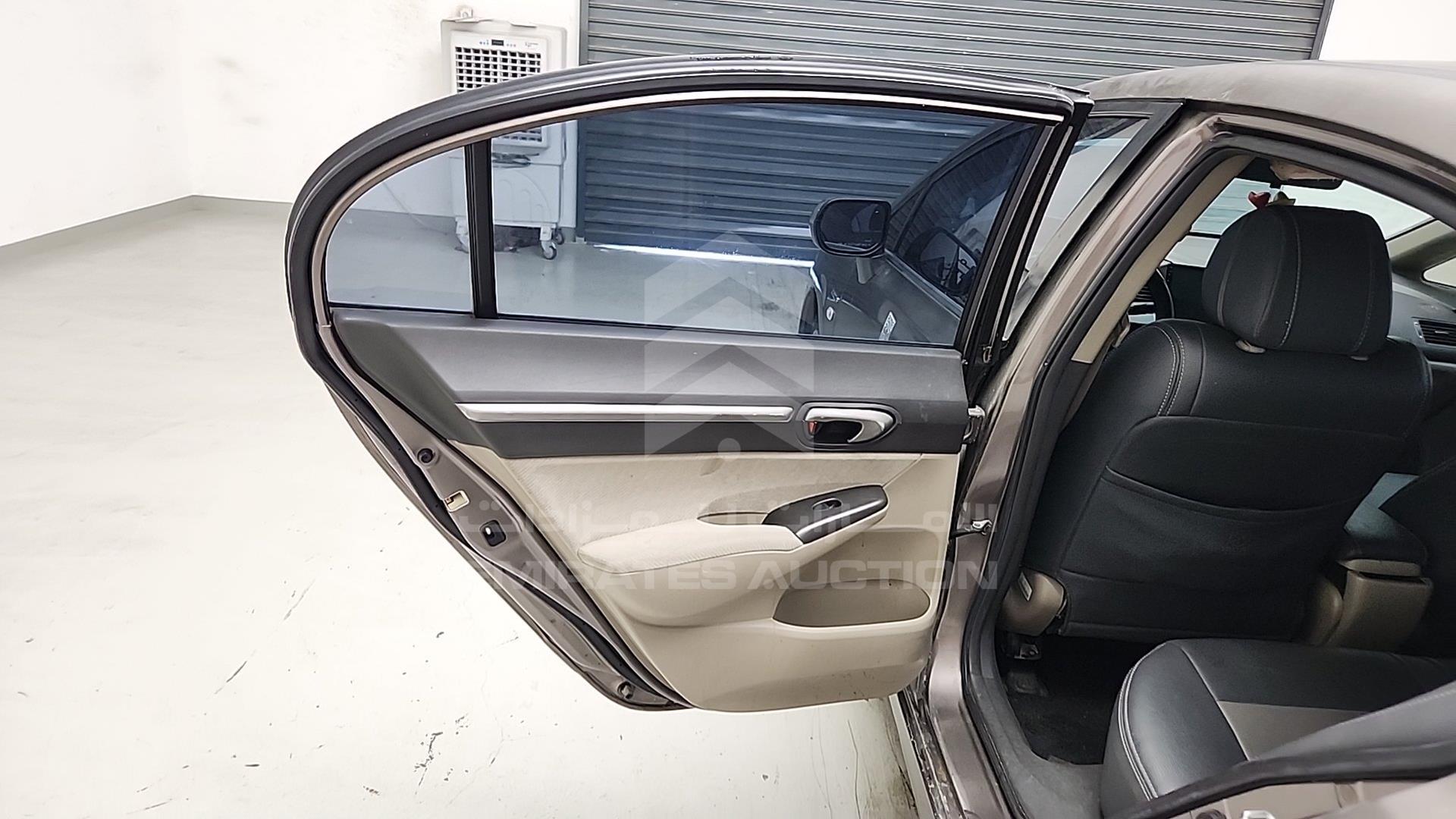 2011 HONDA CIVIC VIN: JHMFD1629BS402487