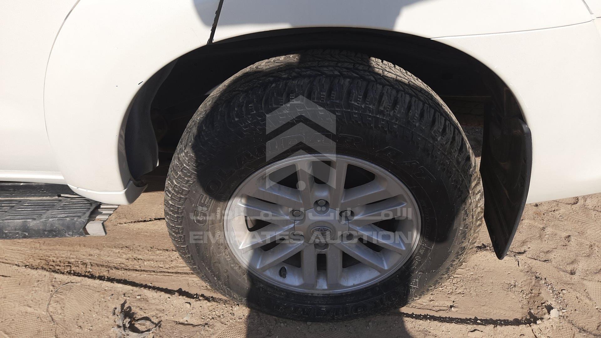 2015 TOYOTA FORTUNER VIN: MHFYX59G8F8068248