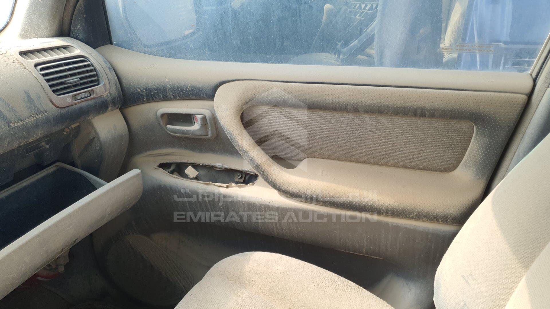 2004 TOYOTA LAND CRUISER VIN: JTECB09J443013529