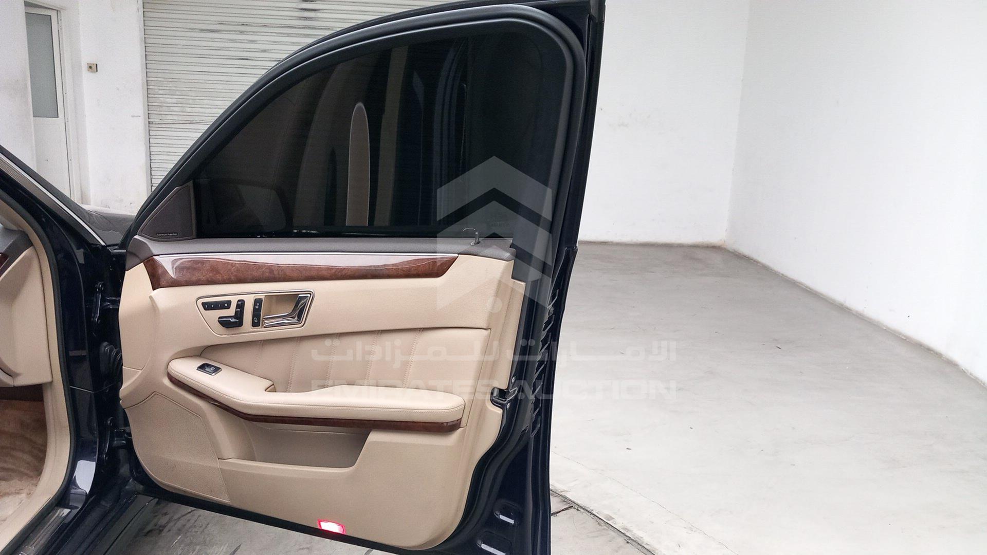 2011 MERCEDES E 350 VIN: WDDHF5GB8BA470334