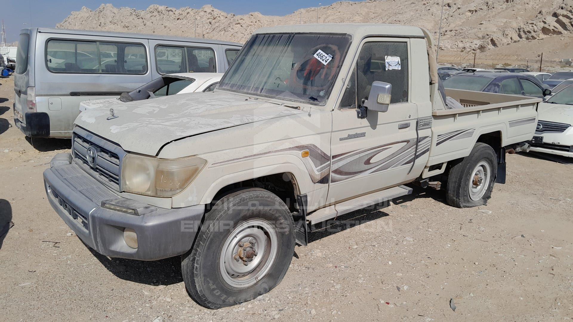 2010 TOYOTA LAND CRUISER VIN: JTFLU73J8A4507289