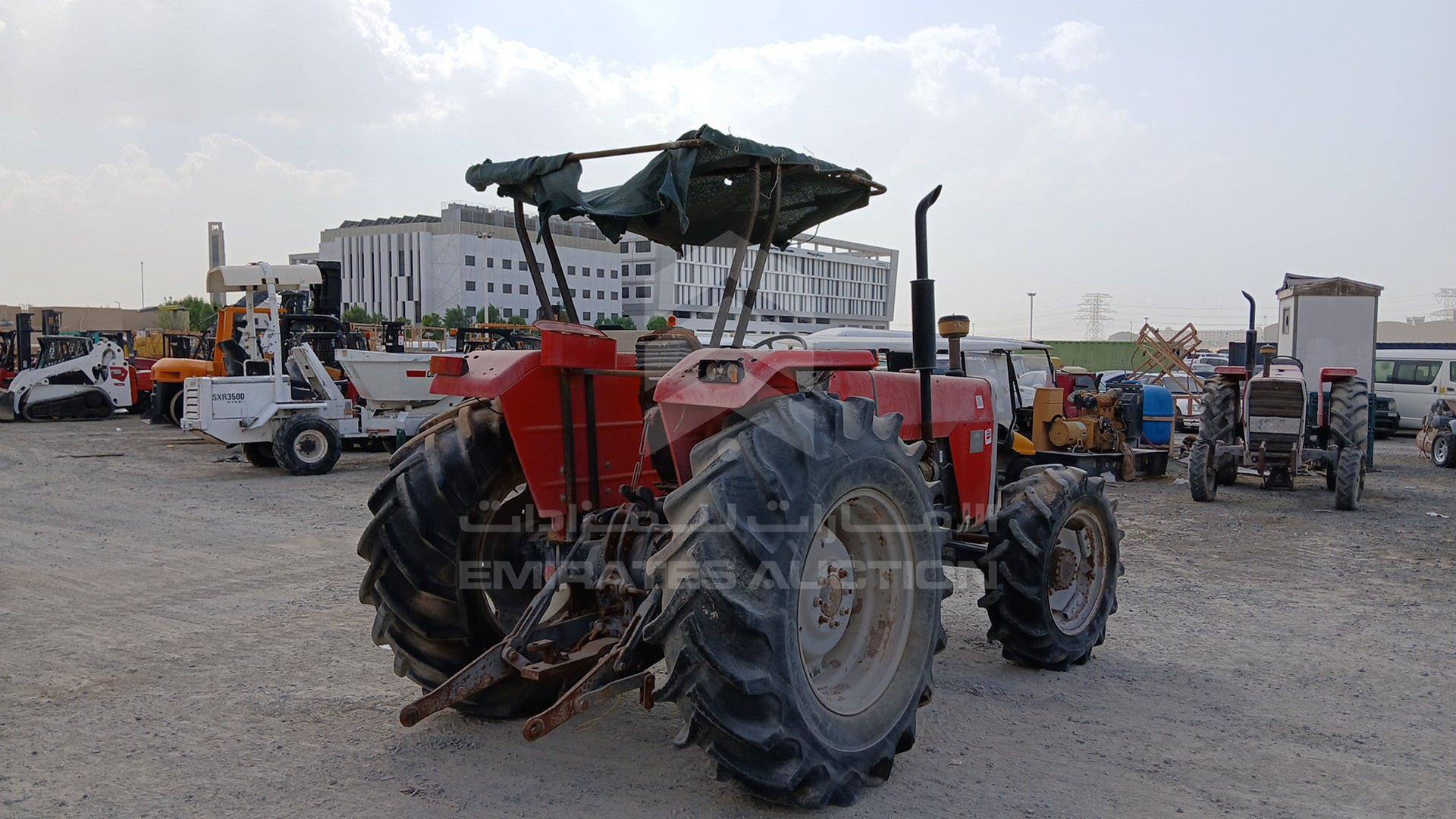 0 MASSEY FERGUSON --- VIN: LF31288U915812G