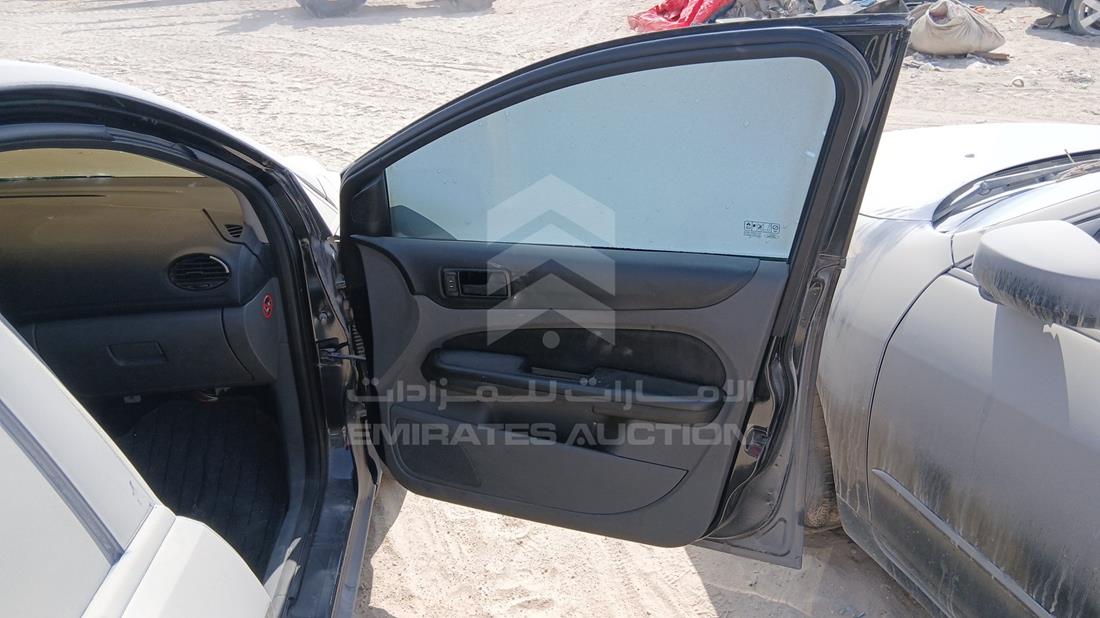 2010 Ford Focus — Front Right Door — Photo 25