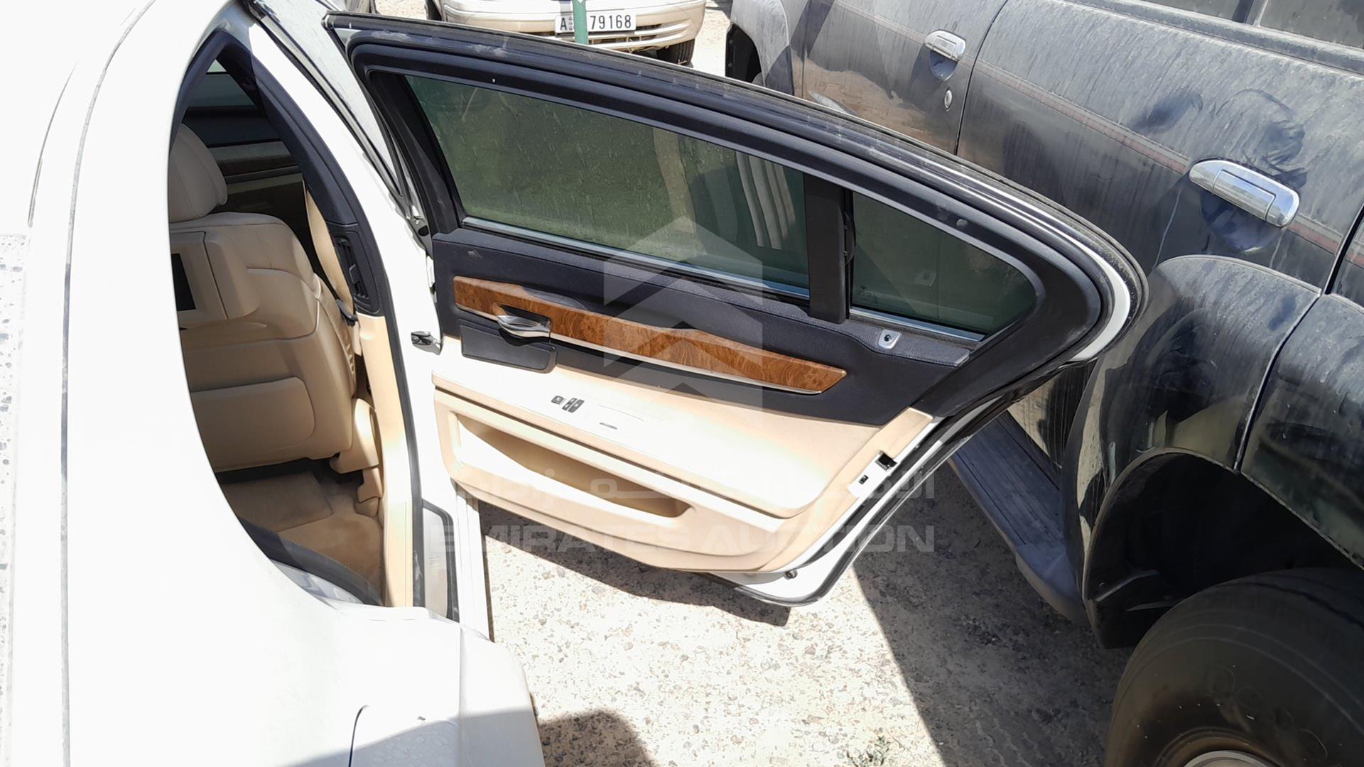 2009 BMW 740 LI VIN: WBAKB41039CY45684