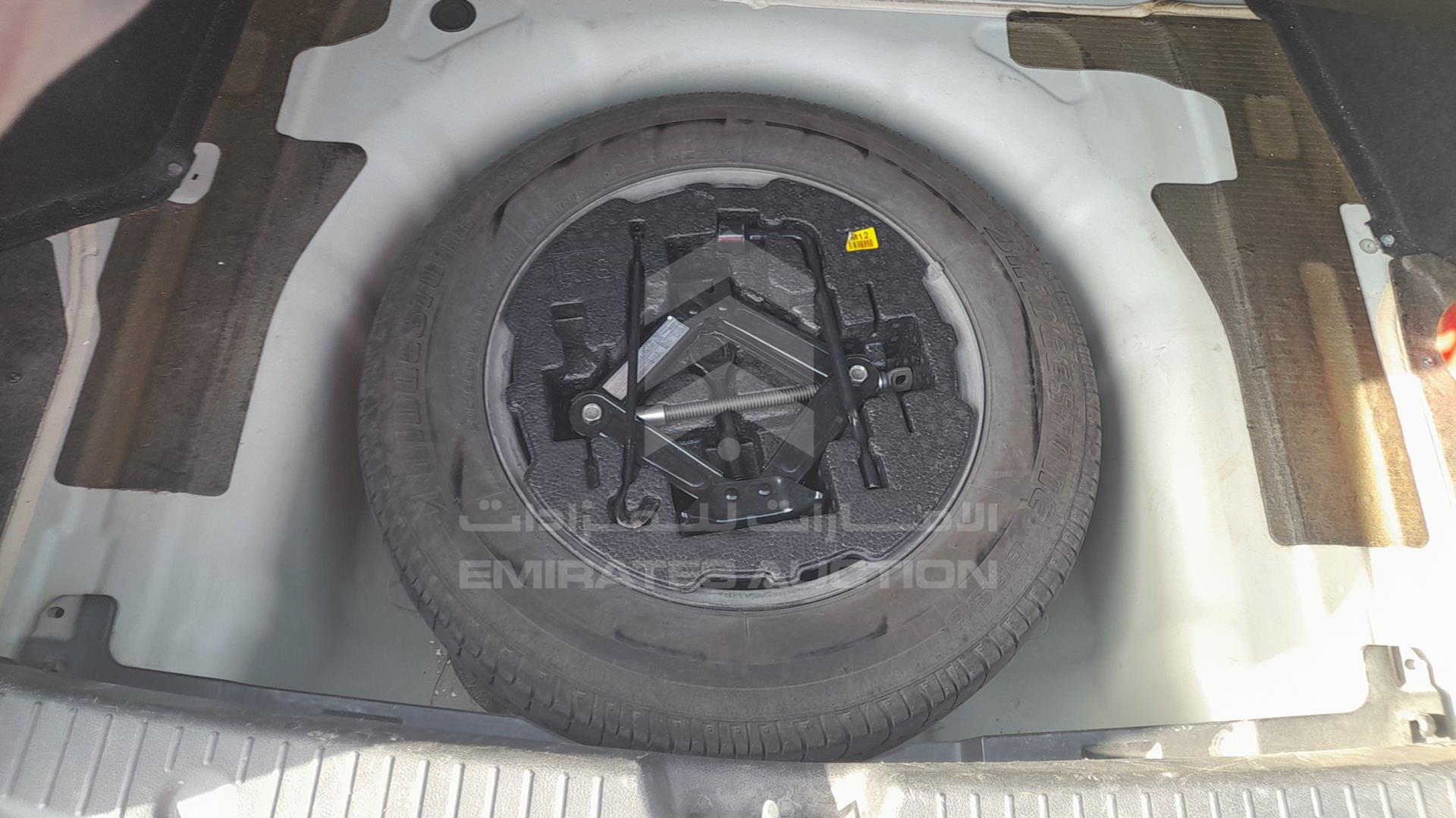 2011 HYUNDAI SONATA VIN: KMHEB41C8BA264933