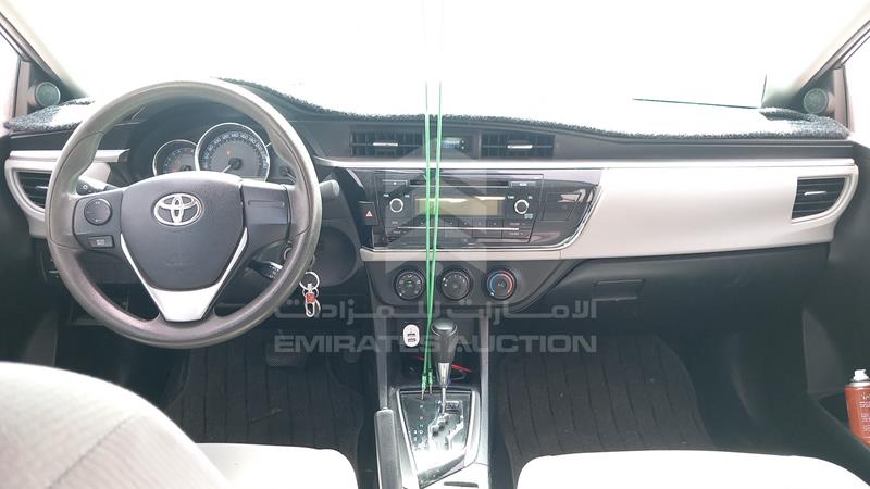 RKLBL9HE7F5236244 Auction: EmiratesAuction Lot: 408508 RKLBL9HE7F5236244 Toyota Corolla 2015 GREY Photo 17