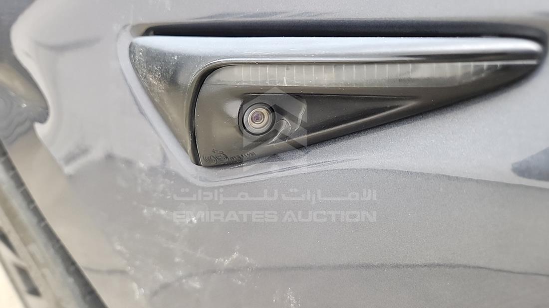 تيسلا موديل 3 2021 — زاوية الكاميرا الخلفية ورؤية 360 درجة — صورة 9