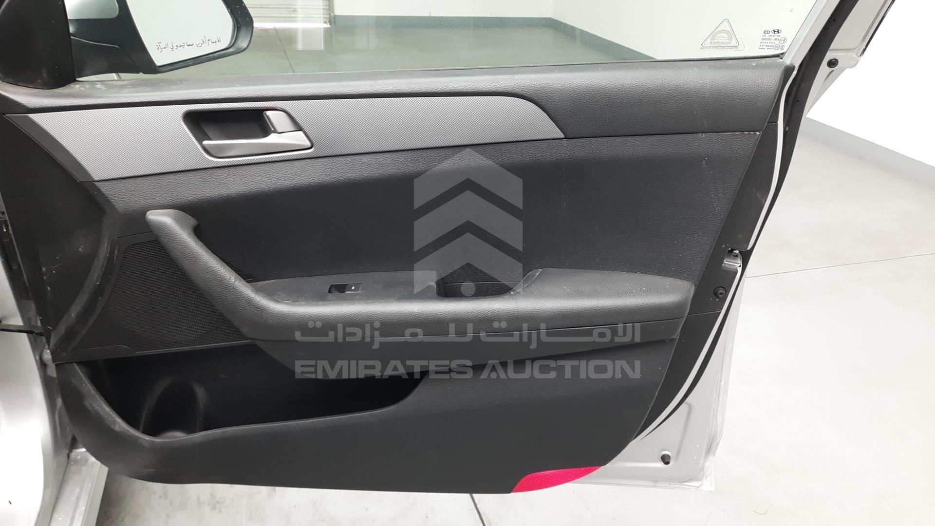 2019 HYUNDAI SONATA VIN: KMHE24130KA093014