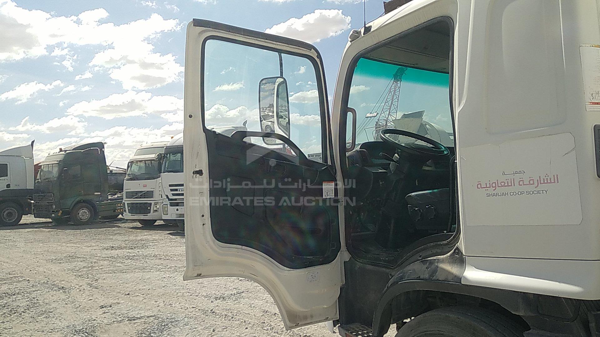 2011 HINO 500 VIN: JHDFG1JP6B1S18432