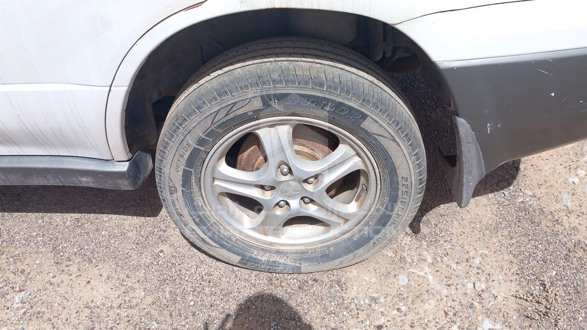 2005 MITSUBISHI OUTLANDER VIN: JMYXRCU5W5U774343
