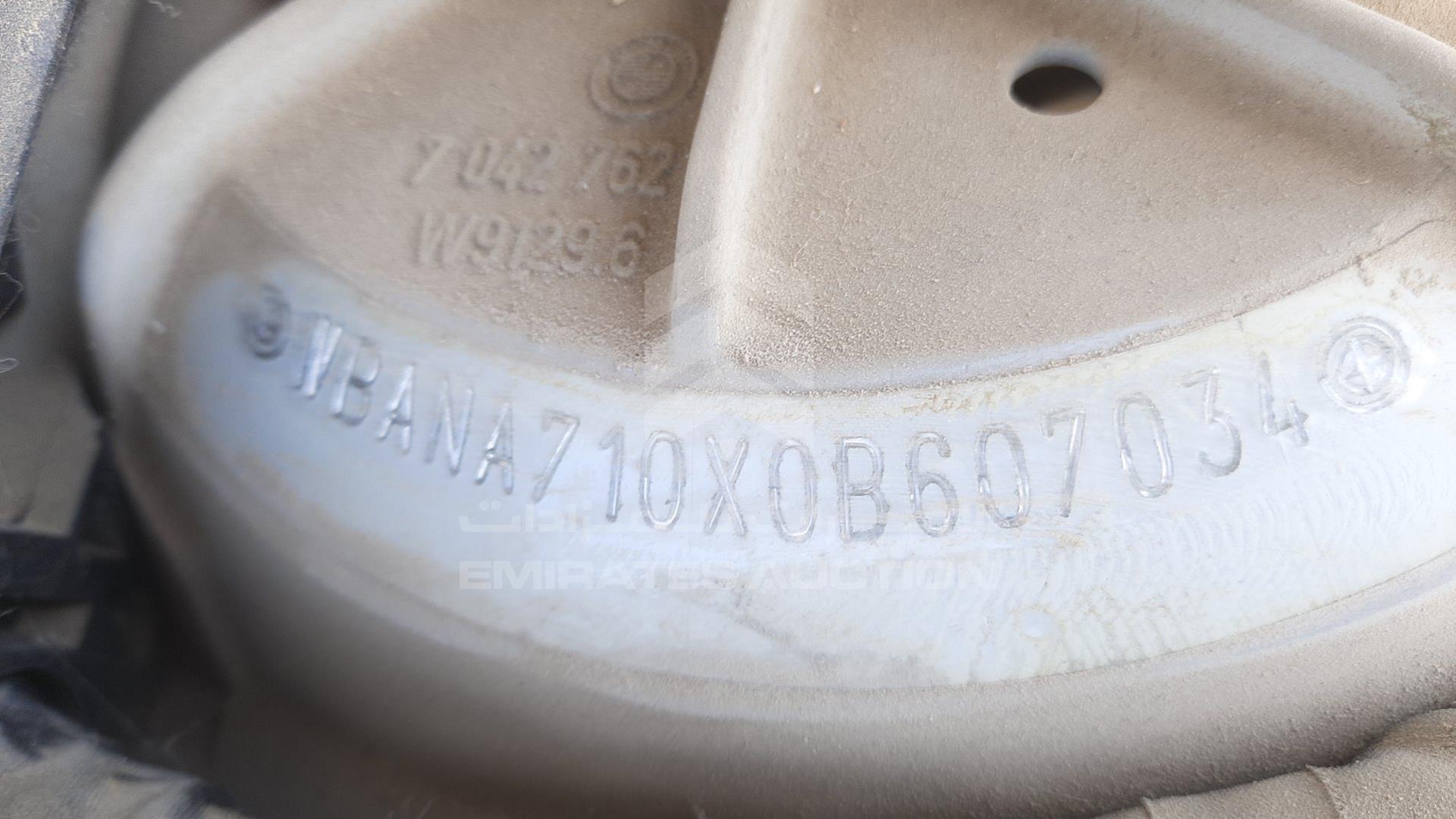 0 BMW 530I VIN: WBANA710X0B607034