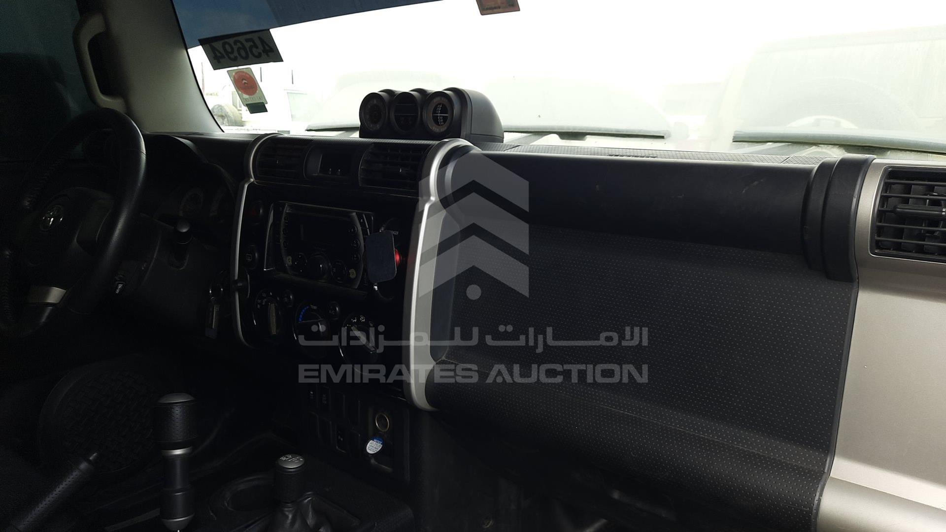 2014 TOYOTA FJ CRUISER VIN: JTEBU11F3EK194567