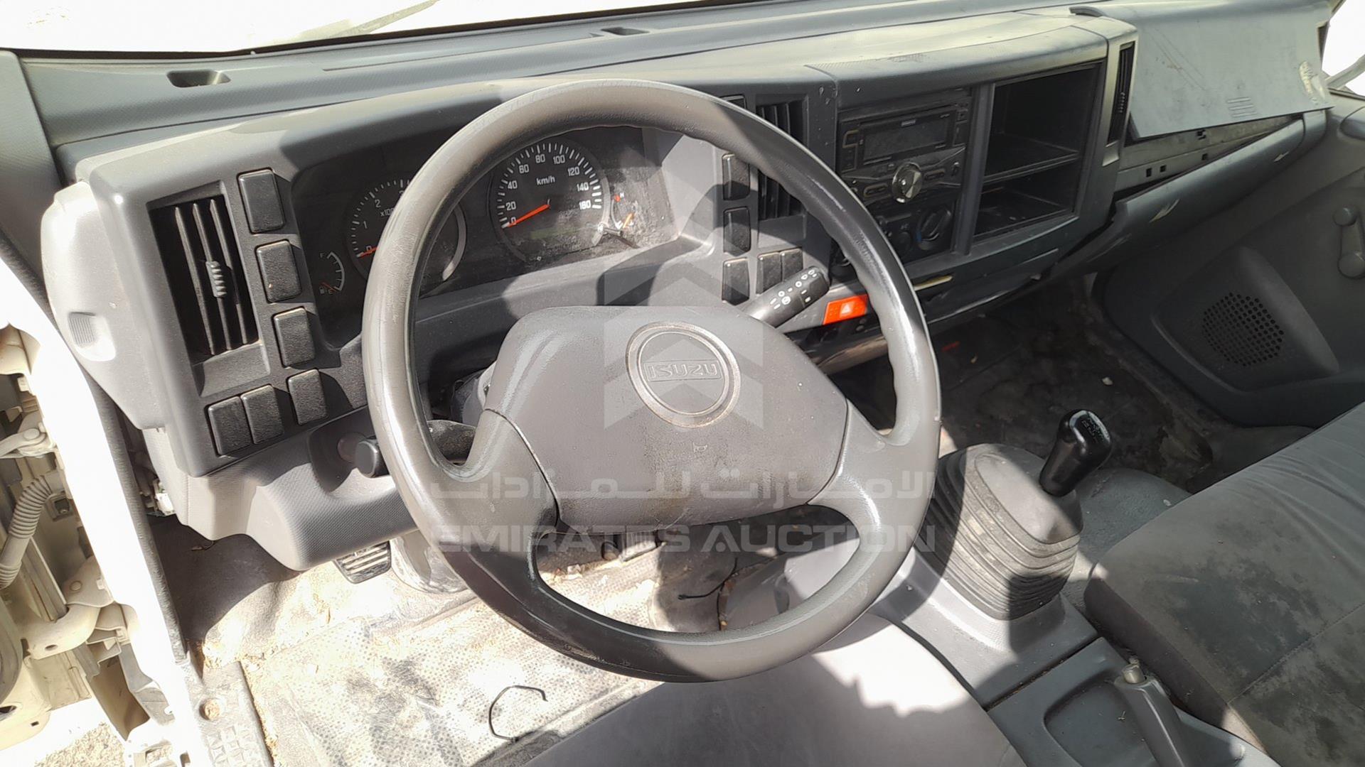 2017 ISUZU NPR VIN: JAAKP34H8H7P10859