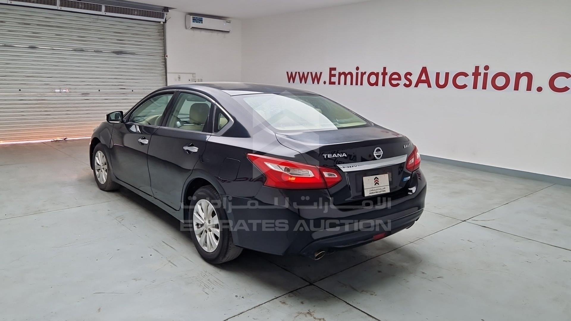 2017 NISSAN TEANA VIN: LGBF5AE01HR305842