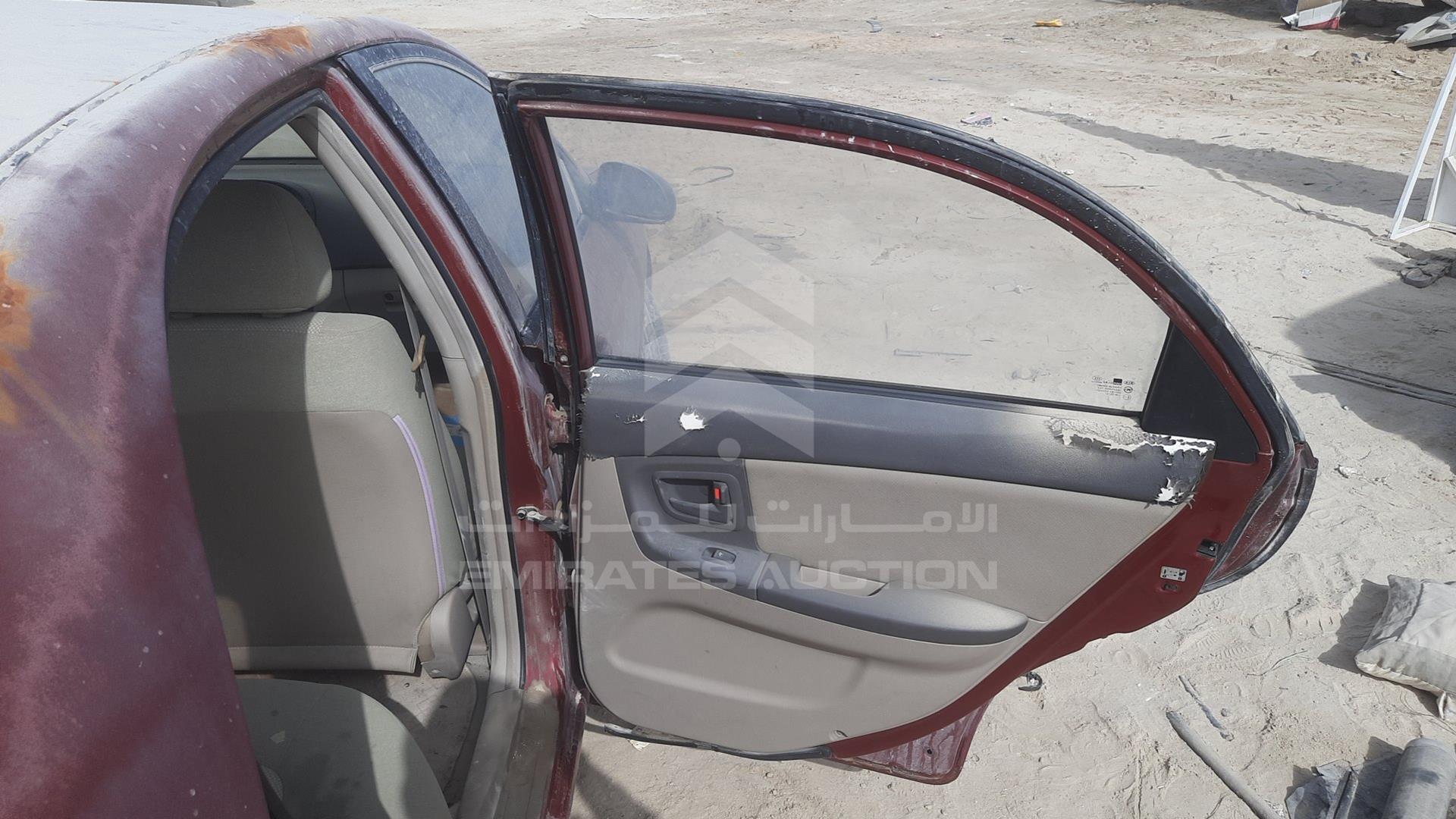 2004 KIA CERATO VIN: KNAFE223545028428