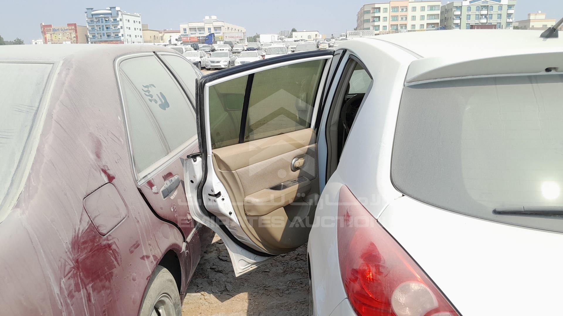 2011 NISSAN TIIDA VIN: 3N1BC1C85BL364821