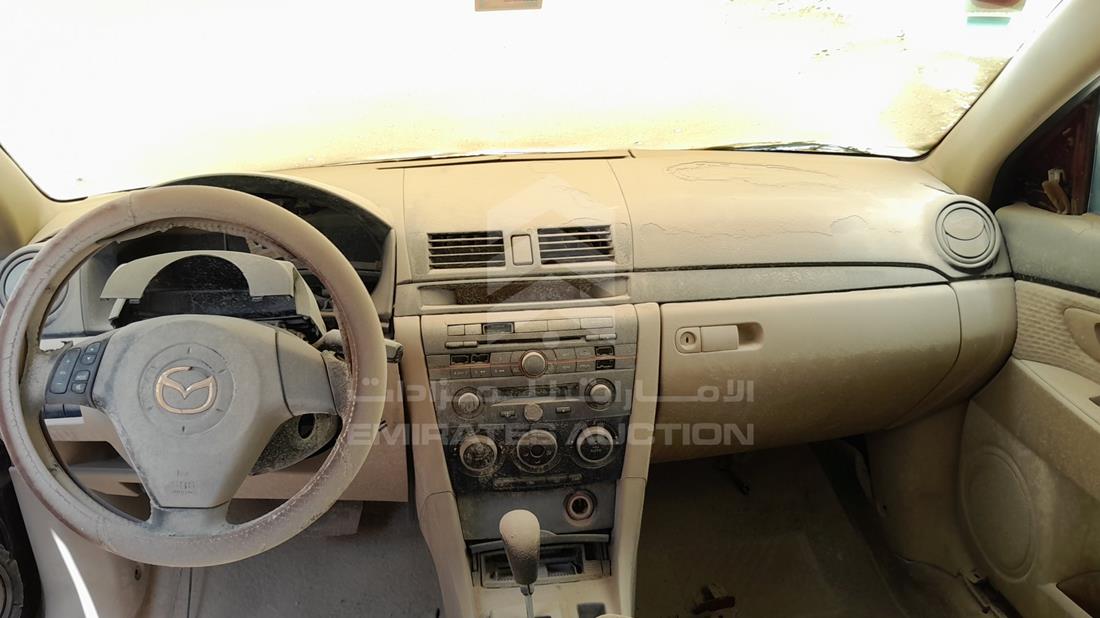 مازدا 3 2006 — زاوية الواجهة الكاملة — صورة 15