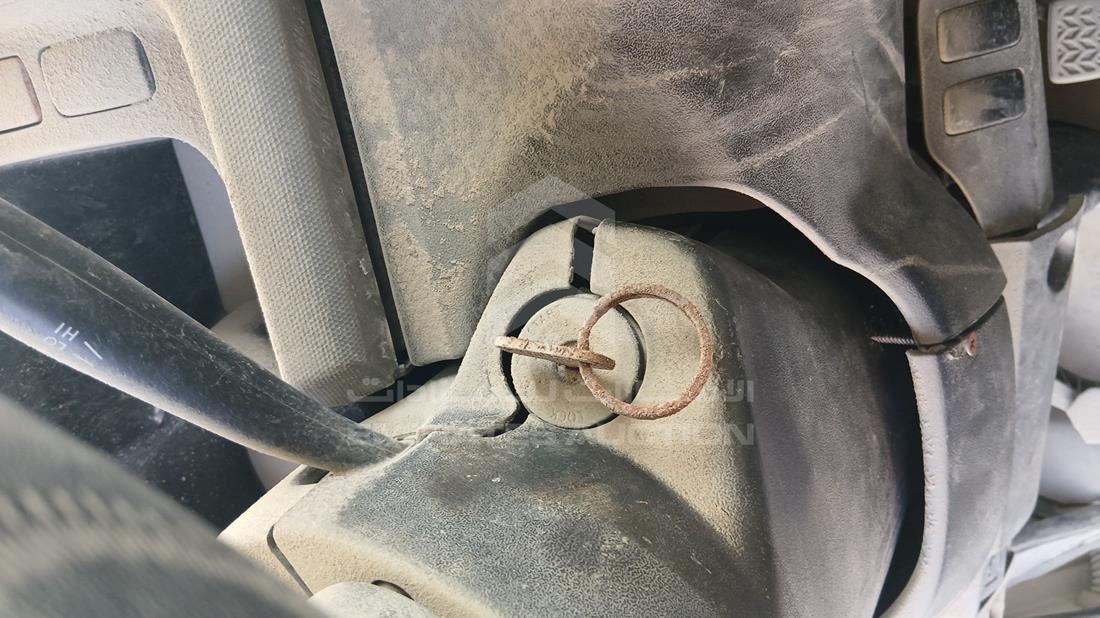 2007 Toyota Hiace — Keys — Photo 4