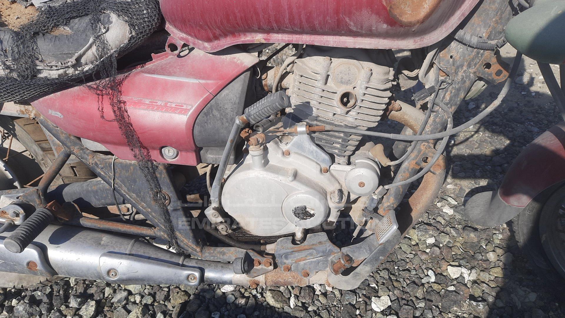0 BAJAJ --- VIN: MD2DGDVZZPCA29327