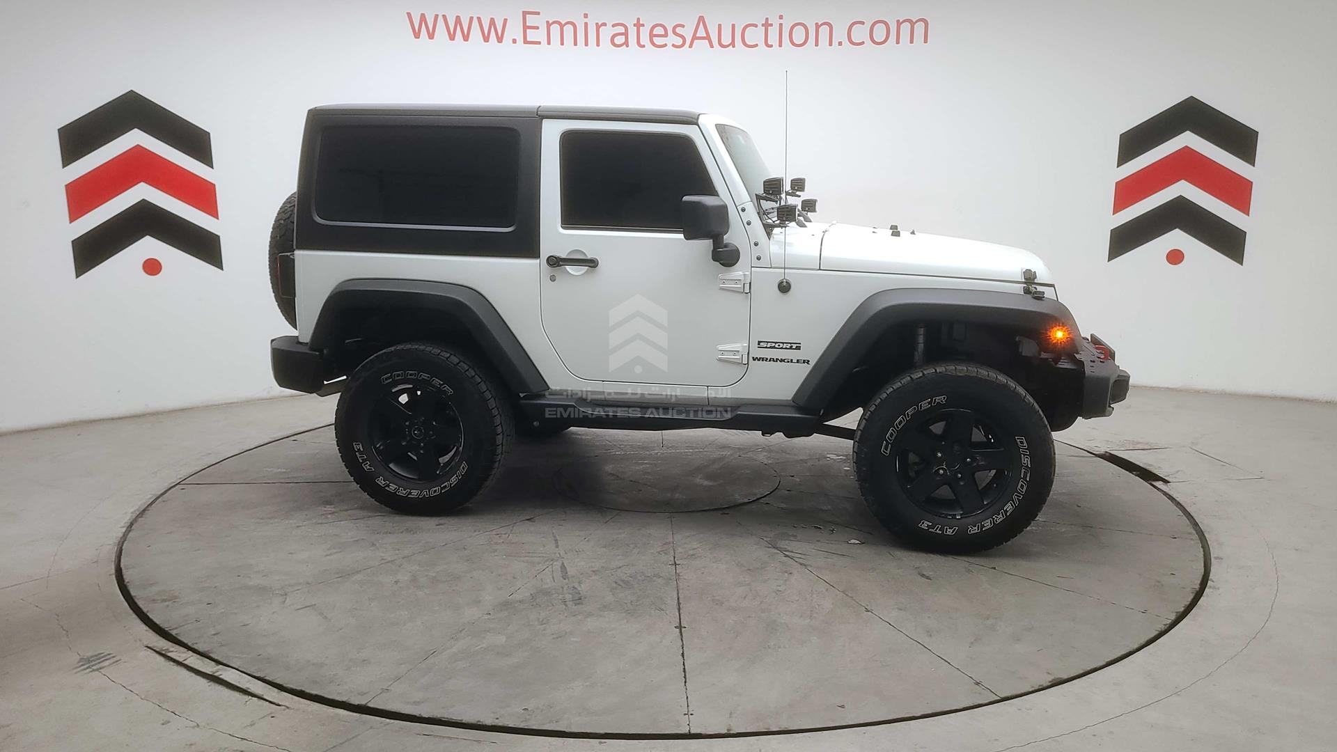 2016 JEEP WRANGLER / VIN: 1C4BJWAGXGL165244