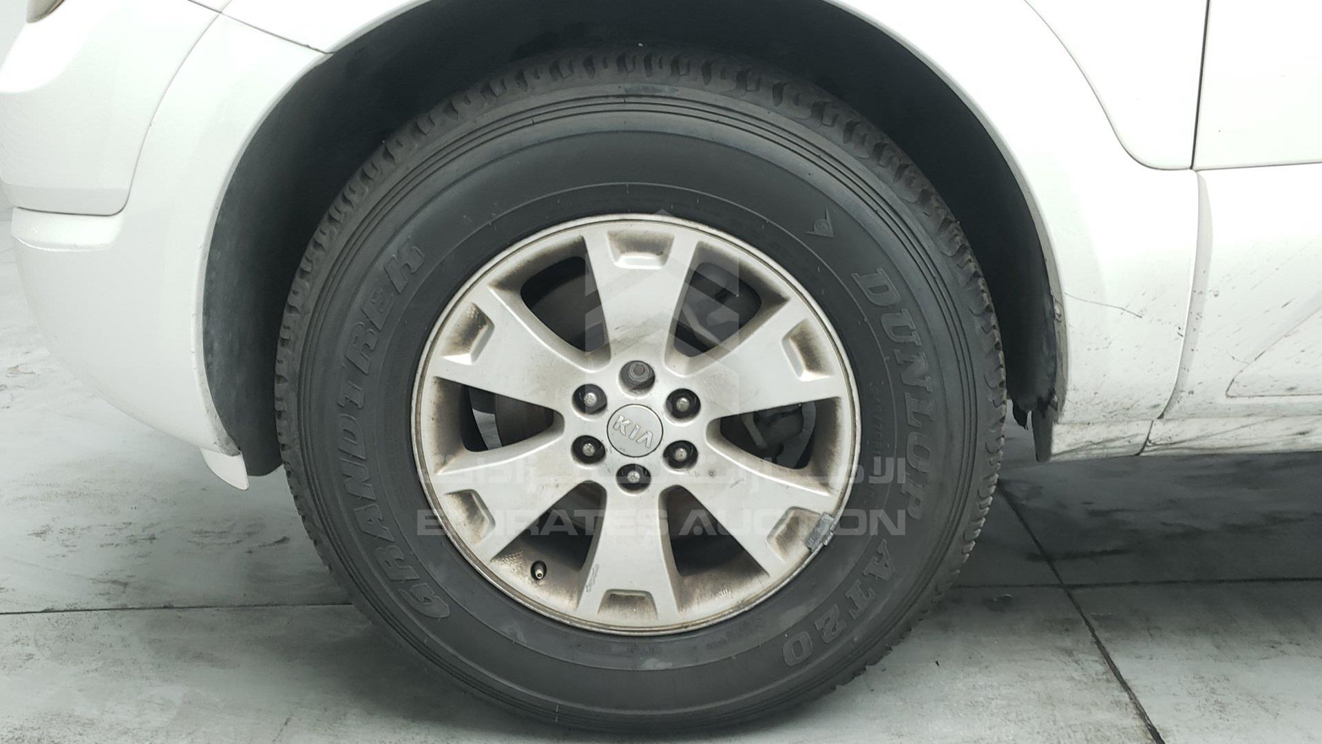 2015 KIA MOHAVE VIN: KNAKM8115F5127662