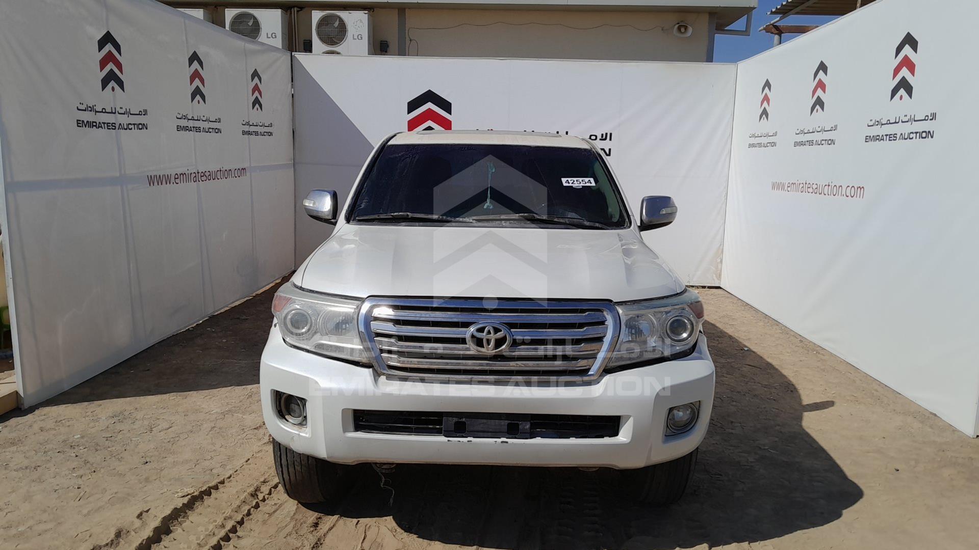 2011 TOYOTA LAND CRUISER VIN: JTMHT05J7B4041507