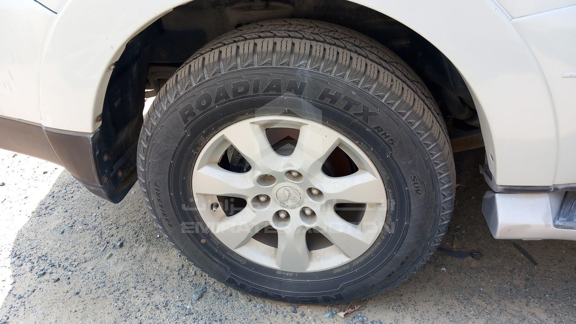 2009 MITSUBISHI PAJERO VIN: JMYLRV93W9J708703