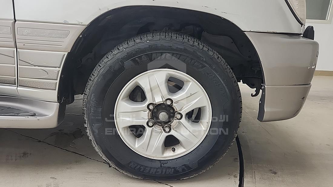 2006 Toyota Land Cruiser — Front Right Tyre — Photo 33