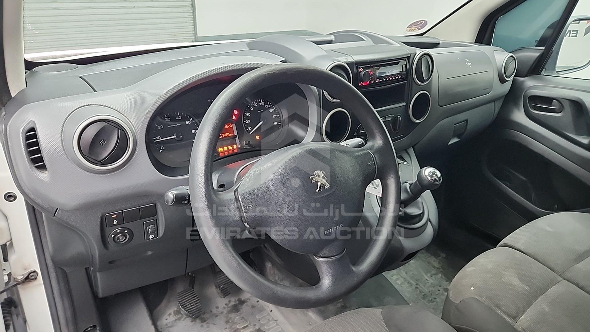 2018 PEUGEOT PATNER VIN: VF37FNFUXJJ516839