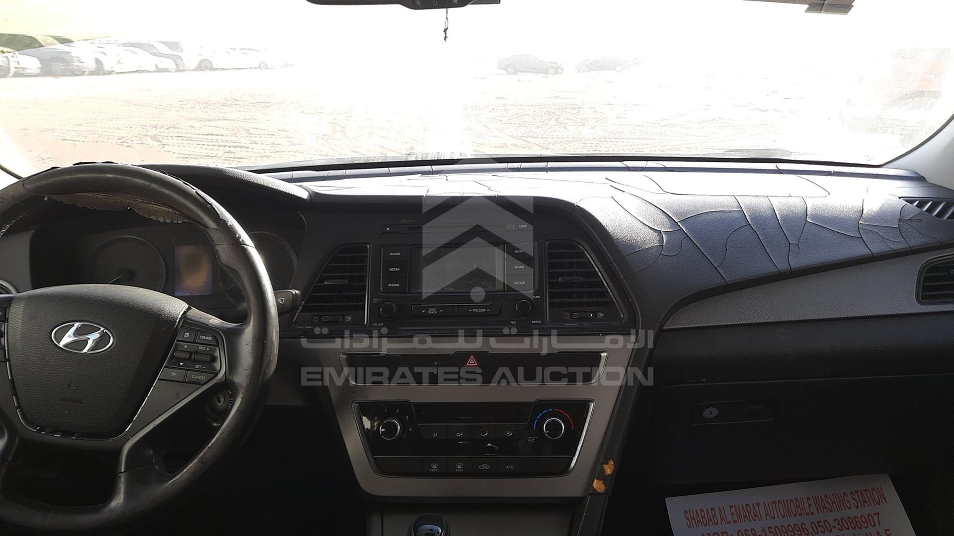 2015 HYUNDAI SONATA VIN: KMHE241G2FA028352
