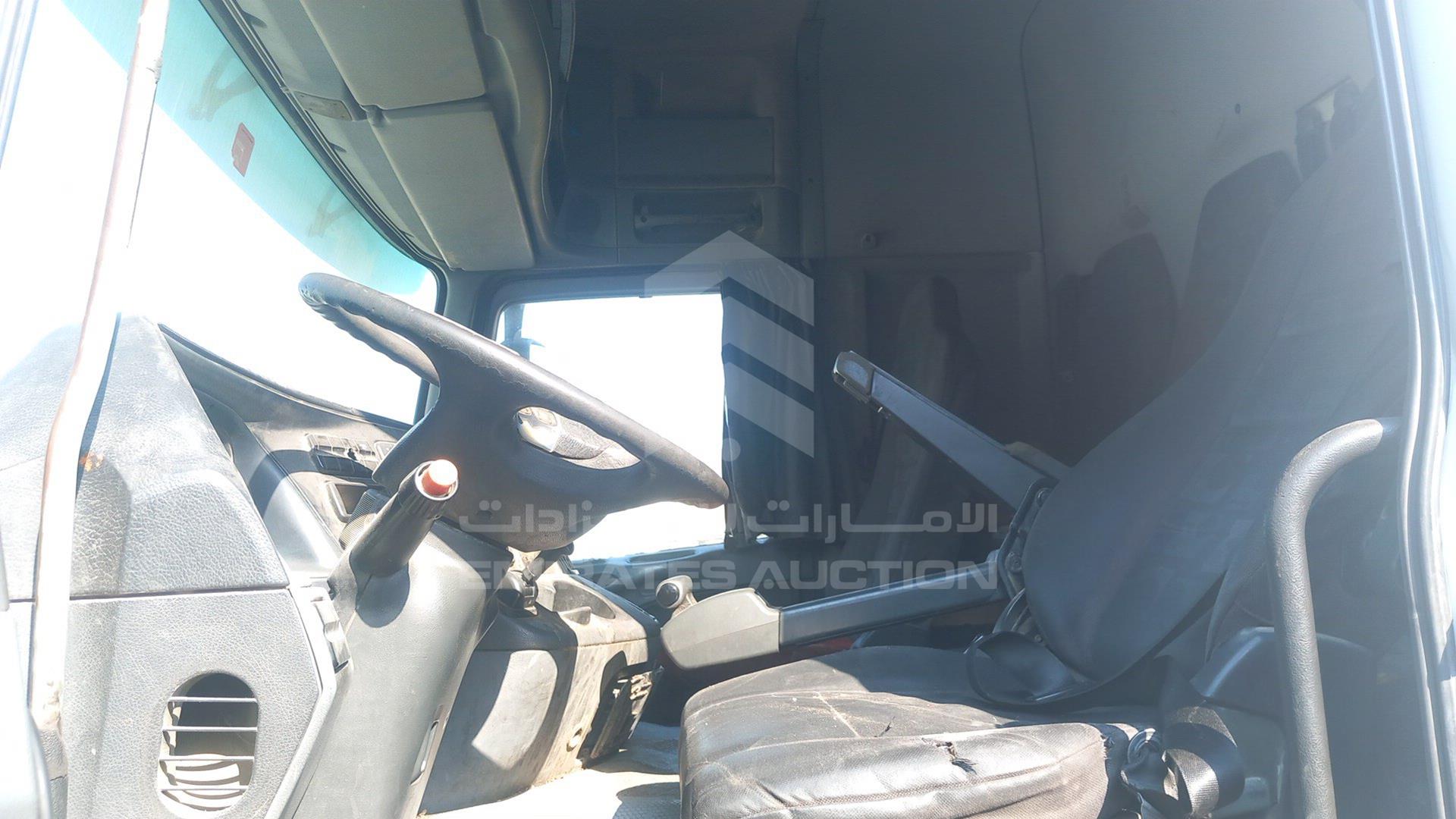 2008 MERCEDES ACTROS VIN: WDAKHCAAX8L309255