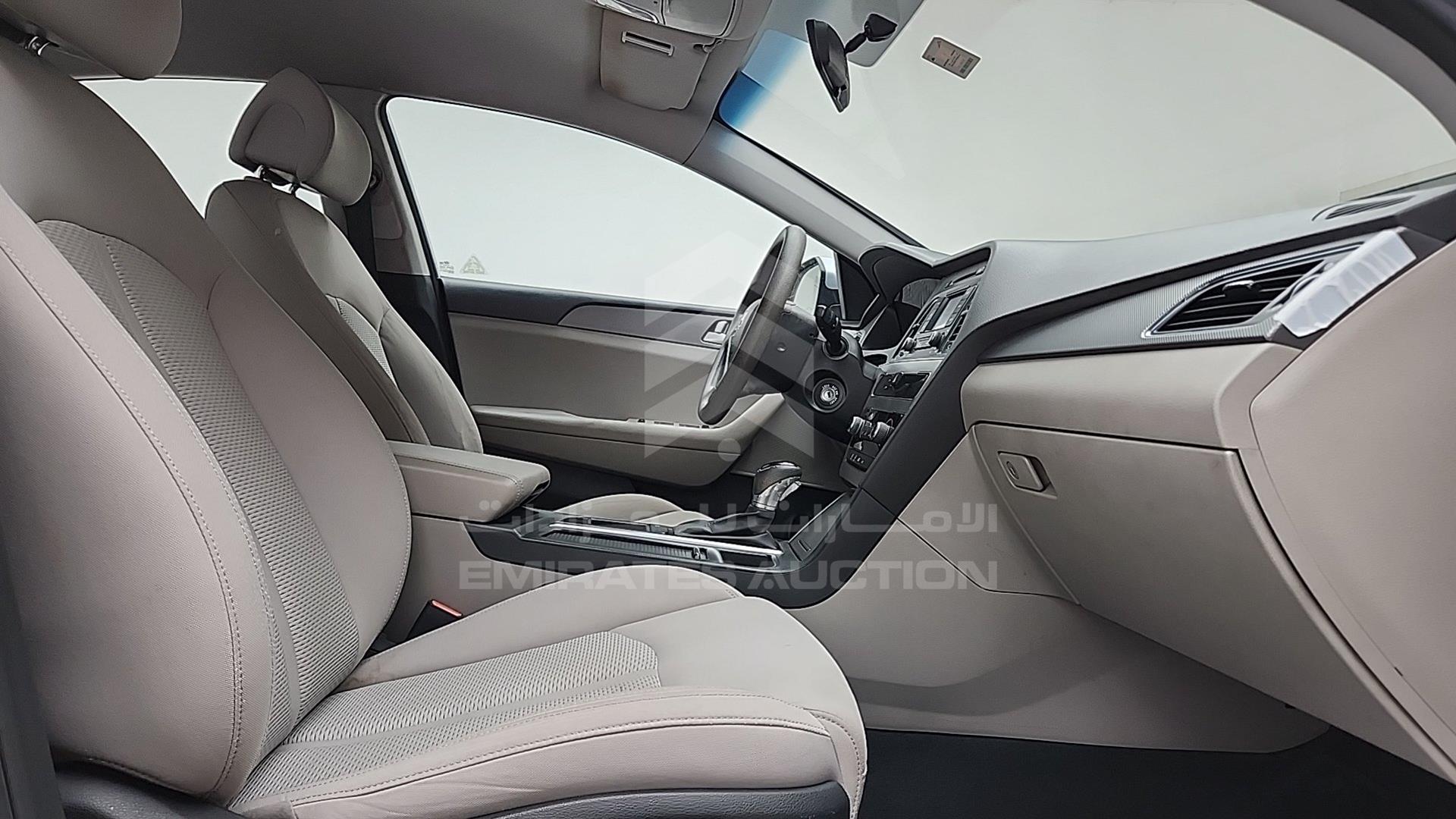 2015 HYUNDAI SONATA VIN: KMHE241G3FA055916