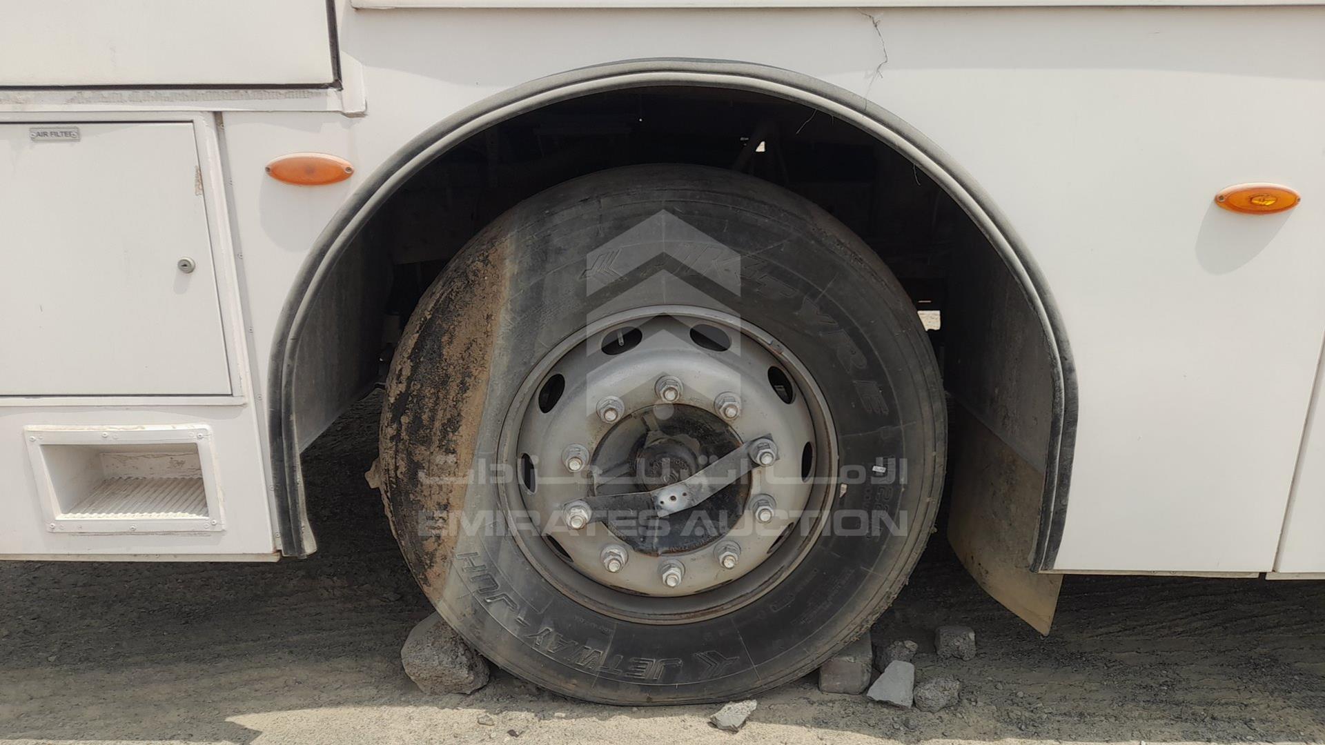 2017 TATA LPO1618 VIN: MAT449252H0L00394