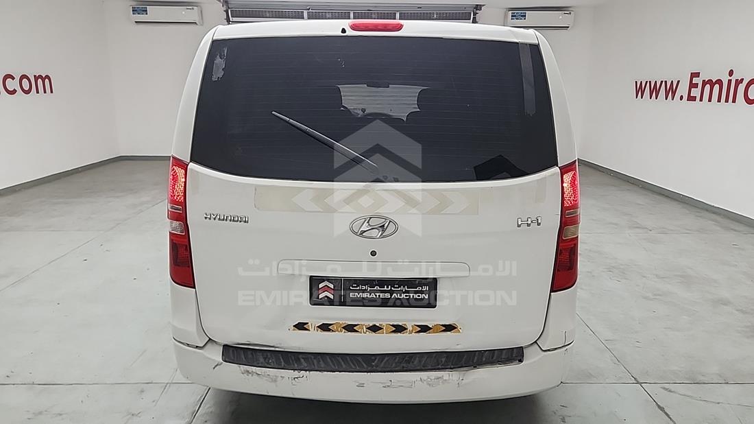 2013 Hyundai H1 — Rear View — Photo 7