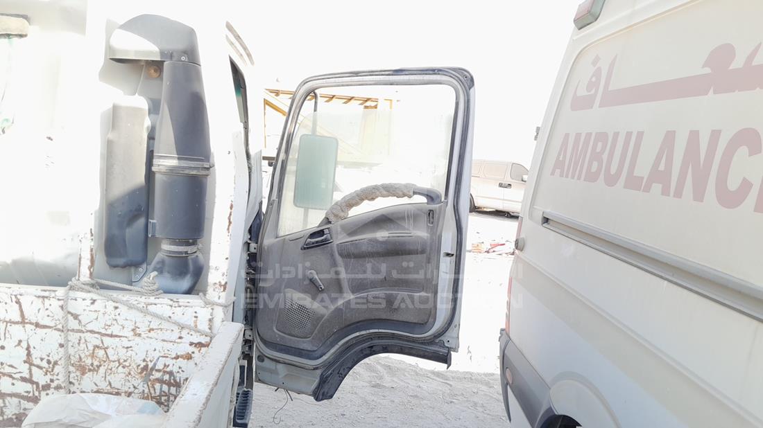 2015 Isuzu Pick up — Front Right Door — Photo 19