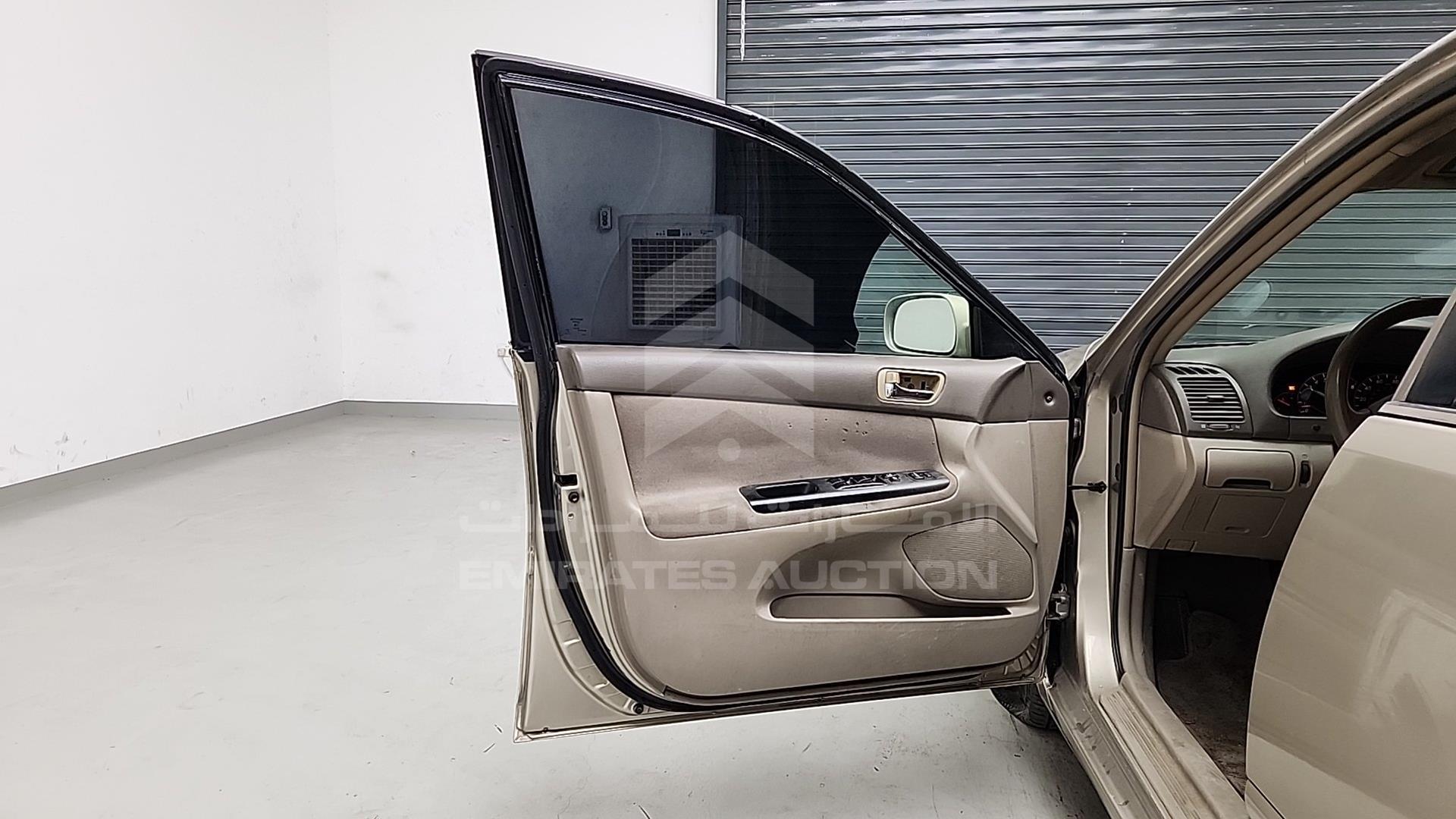 2005 TOYOTA CAMRY VIN: 4T1BE32K55U387943