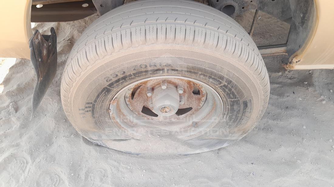 1992 Nissan Pathfinder — Rear Right Tyre — Photo 27