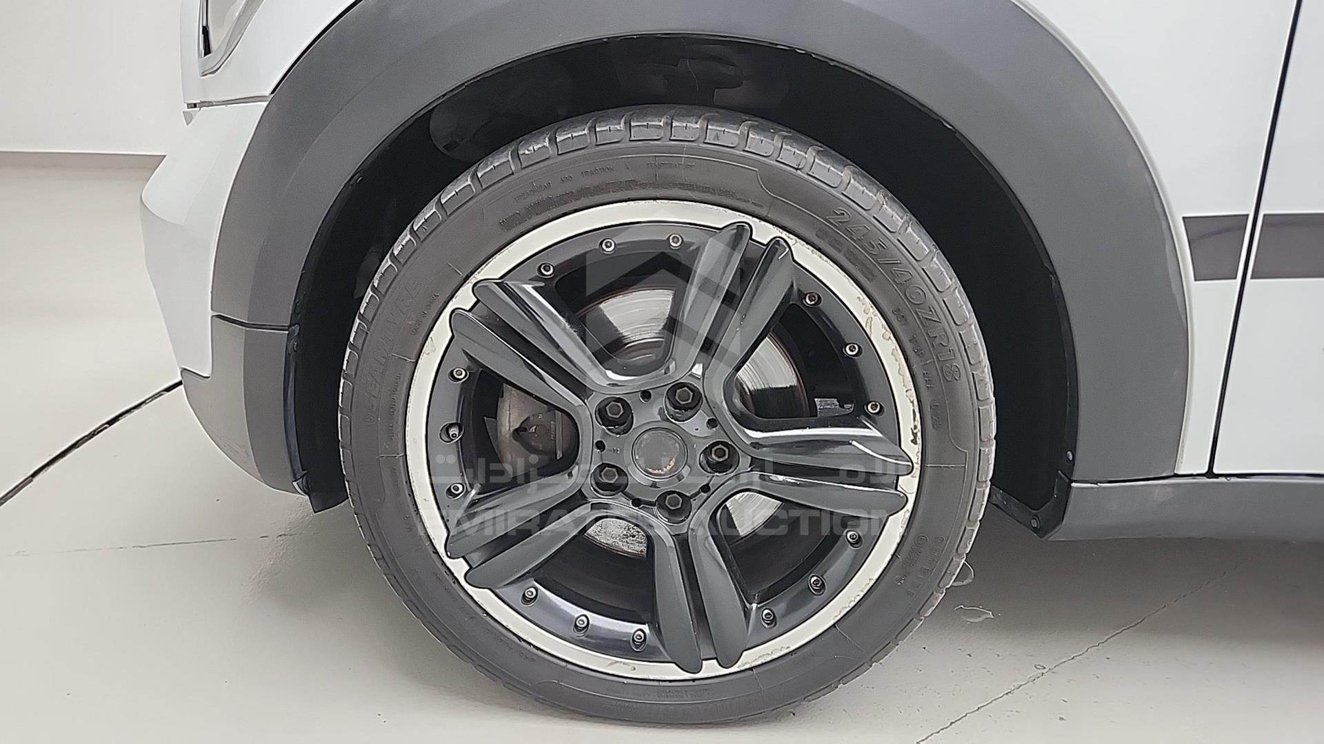 2013 MINI COOPER S VIN: WMWZC5100DWM83340