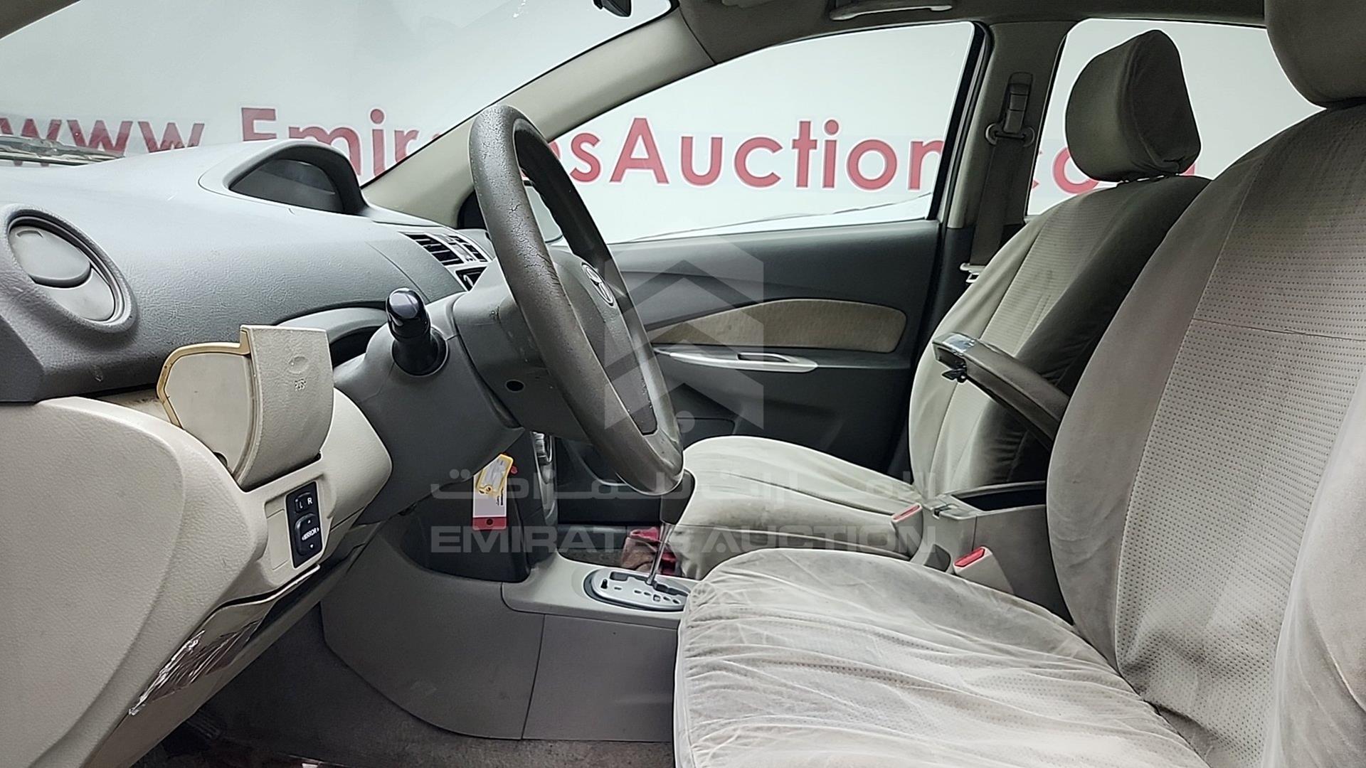 2009 TOYOTA YARIS VIN: JTDBW923X94025402