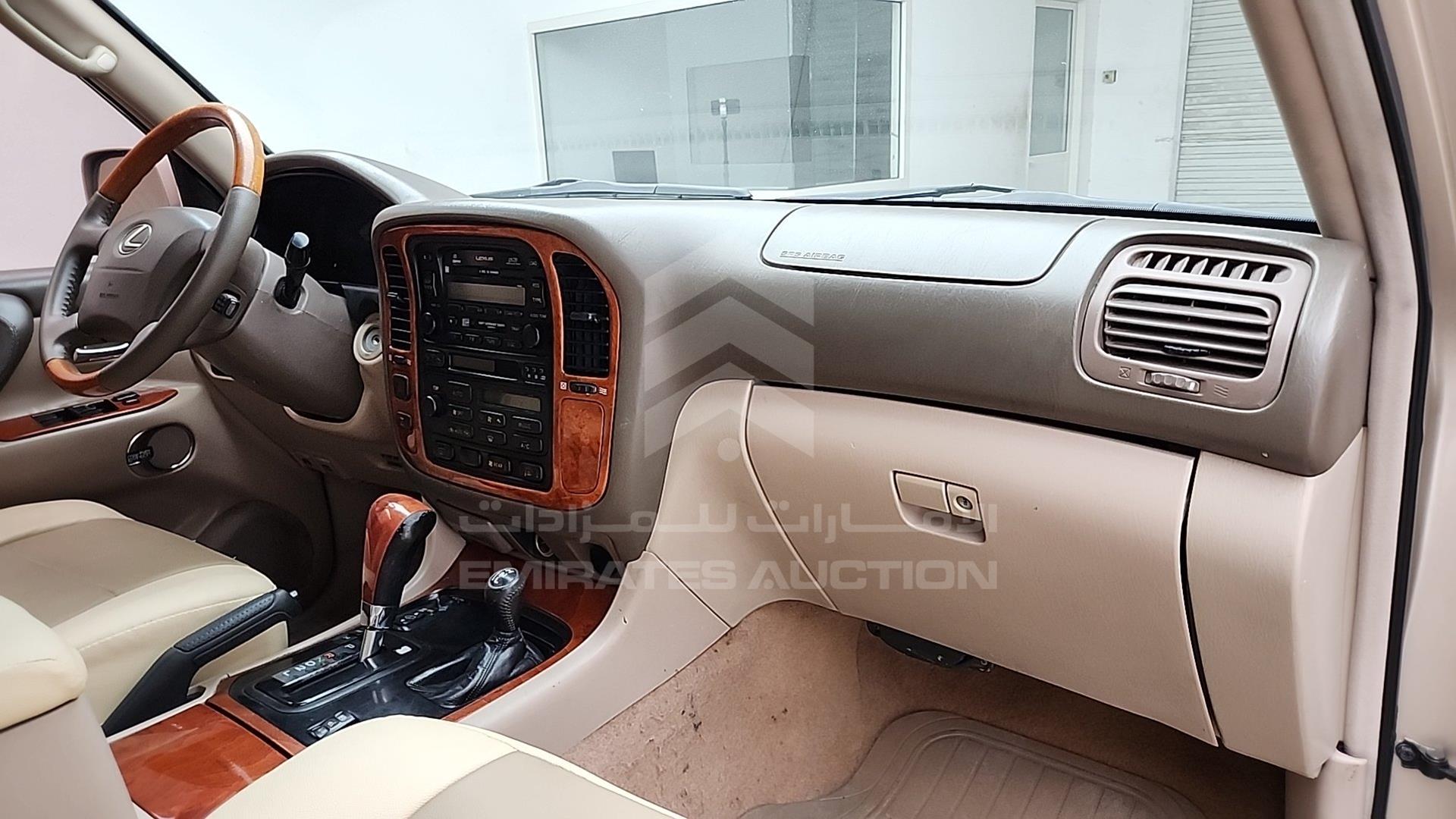 2001 LEXUS LX 470 VIN: JTJHT00W513501087